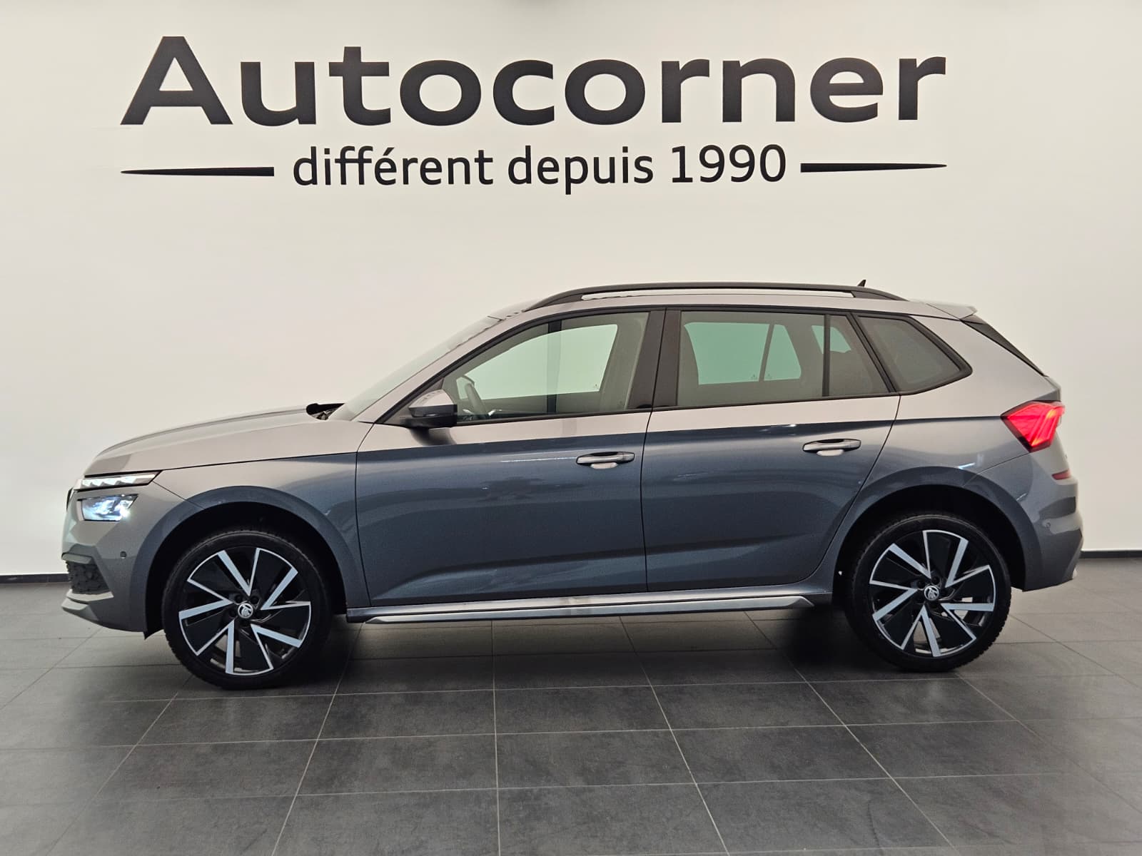 SKODA Kamiq 1.0 TSI Style DSG-showroom-element-1