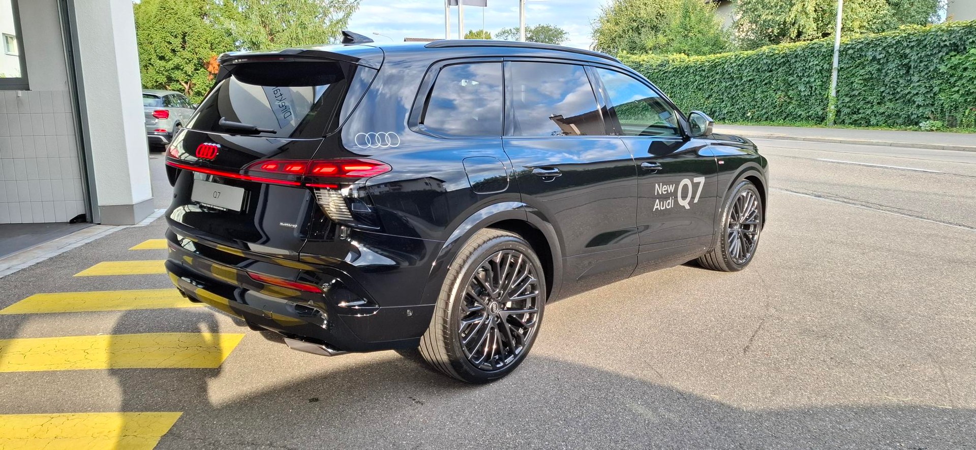AUDI Q7 SUV TDI quattro 220 kW-image-3