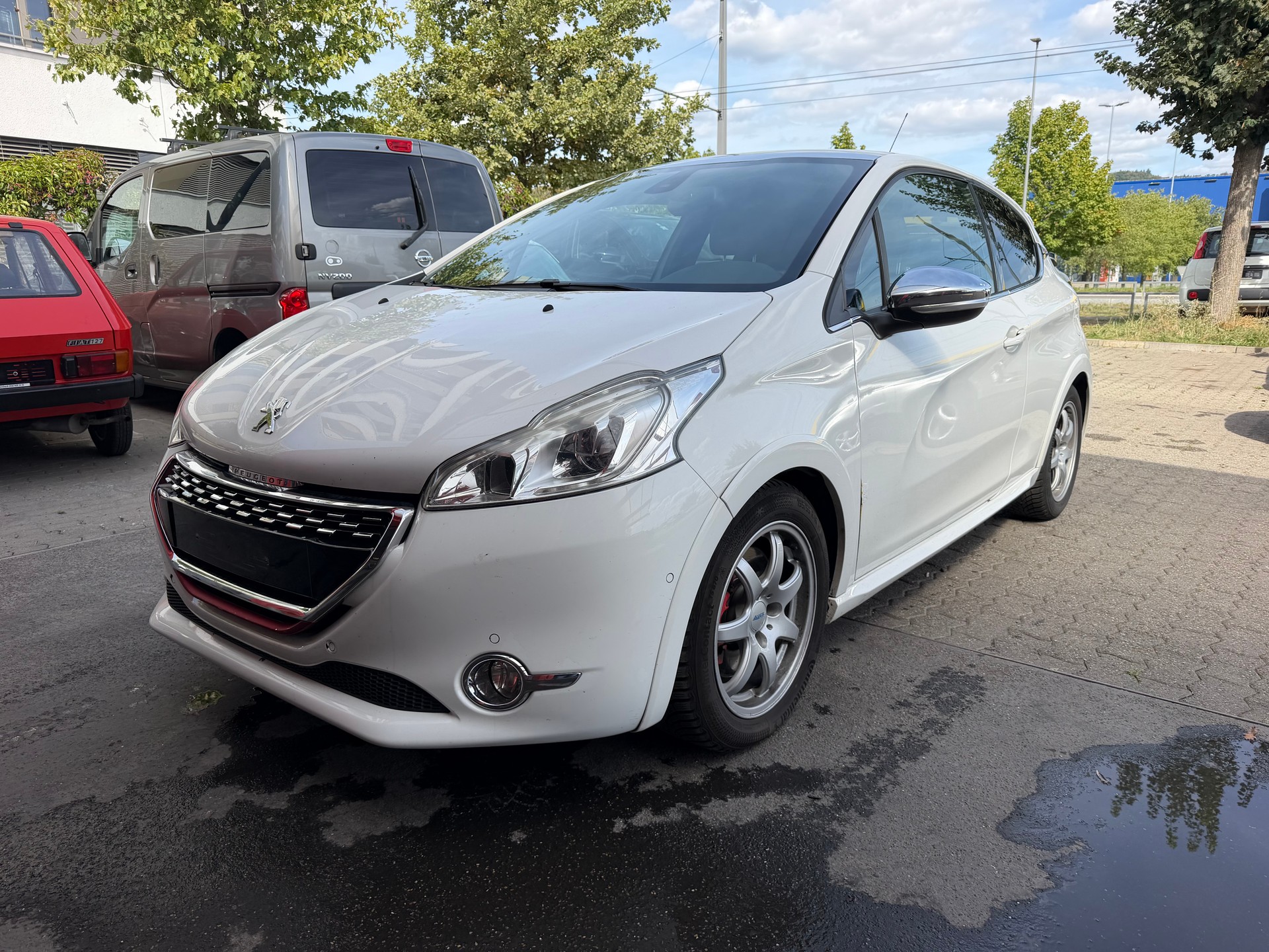 PEUGEOT 208 1.6 Turbo GTi-image-0