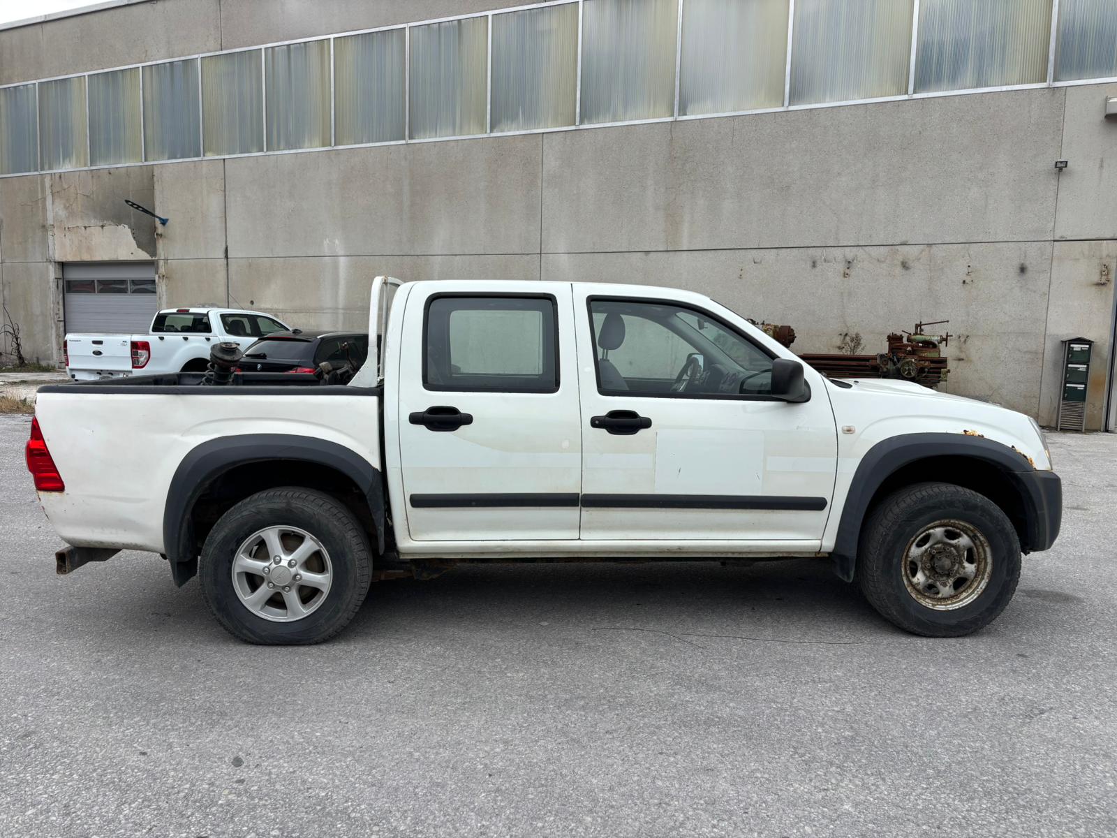 ISUZU D-MAX CrewCab L 3.0 4x4-image-4