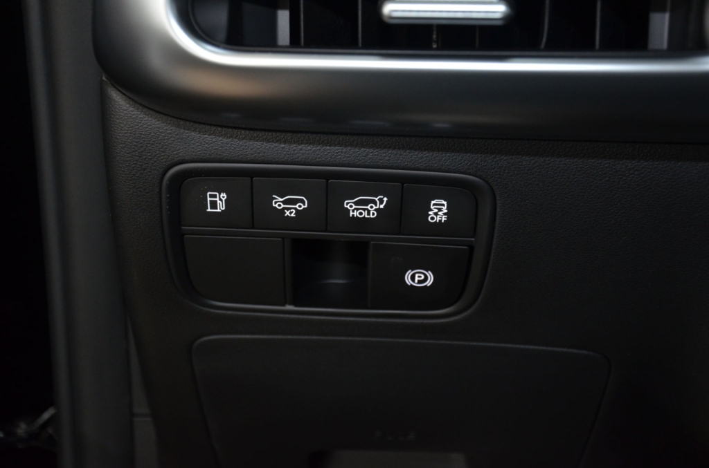 HYUNDAI Ioniq 9 110kWh Calligraphy 4WD-image-21