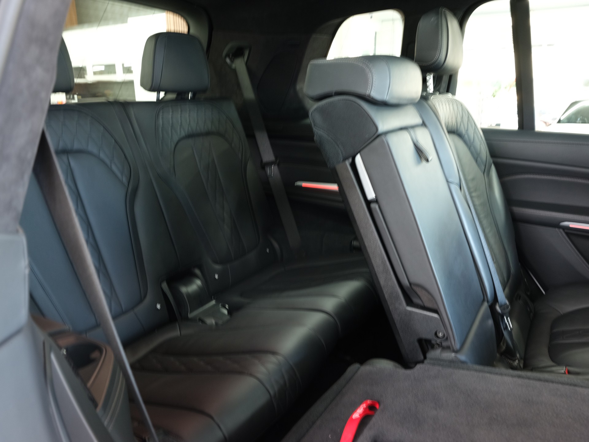 BMW X7 xDrive 48V 40i Steptronic *360 Kamera* *Panorama* *7Sitzer*-image-27