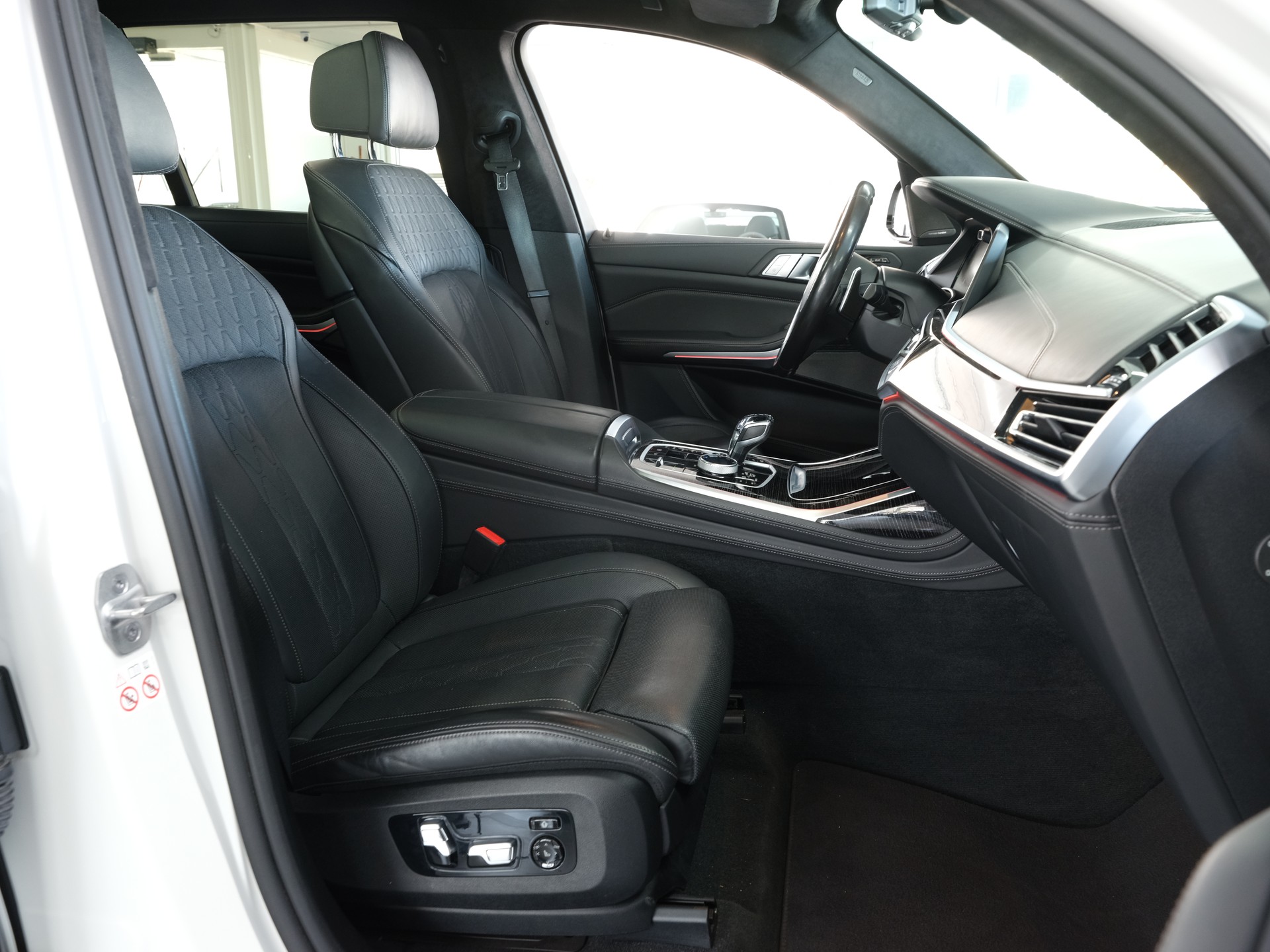 BMW X7 xDrive 48V 40i Steptronic *360 Kamera* *Panorama* *7Sitzer*-image-31