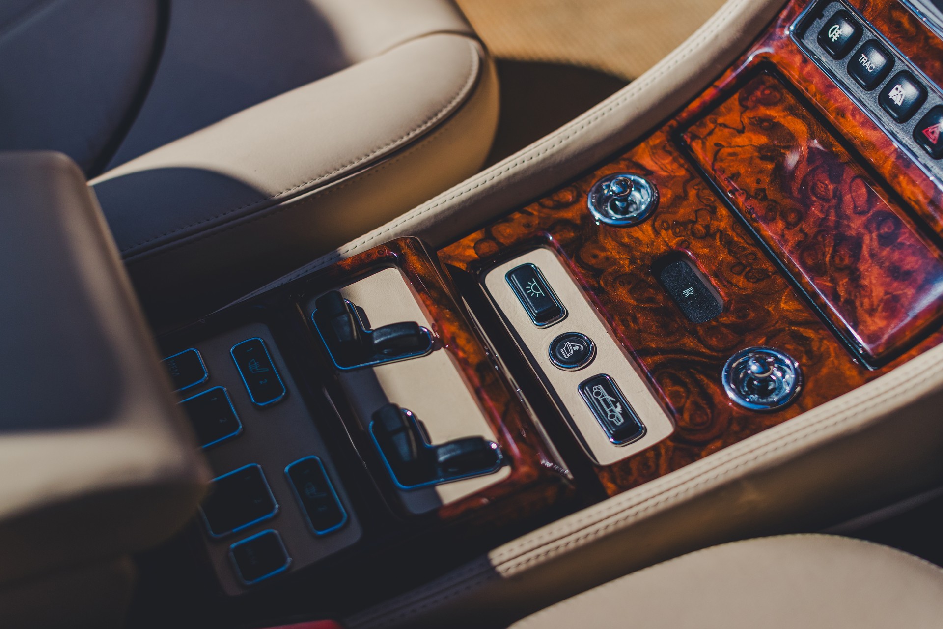 ROLLS-ROYCE 6.8 V8-image-5