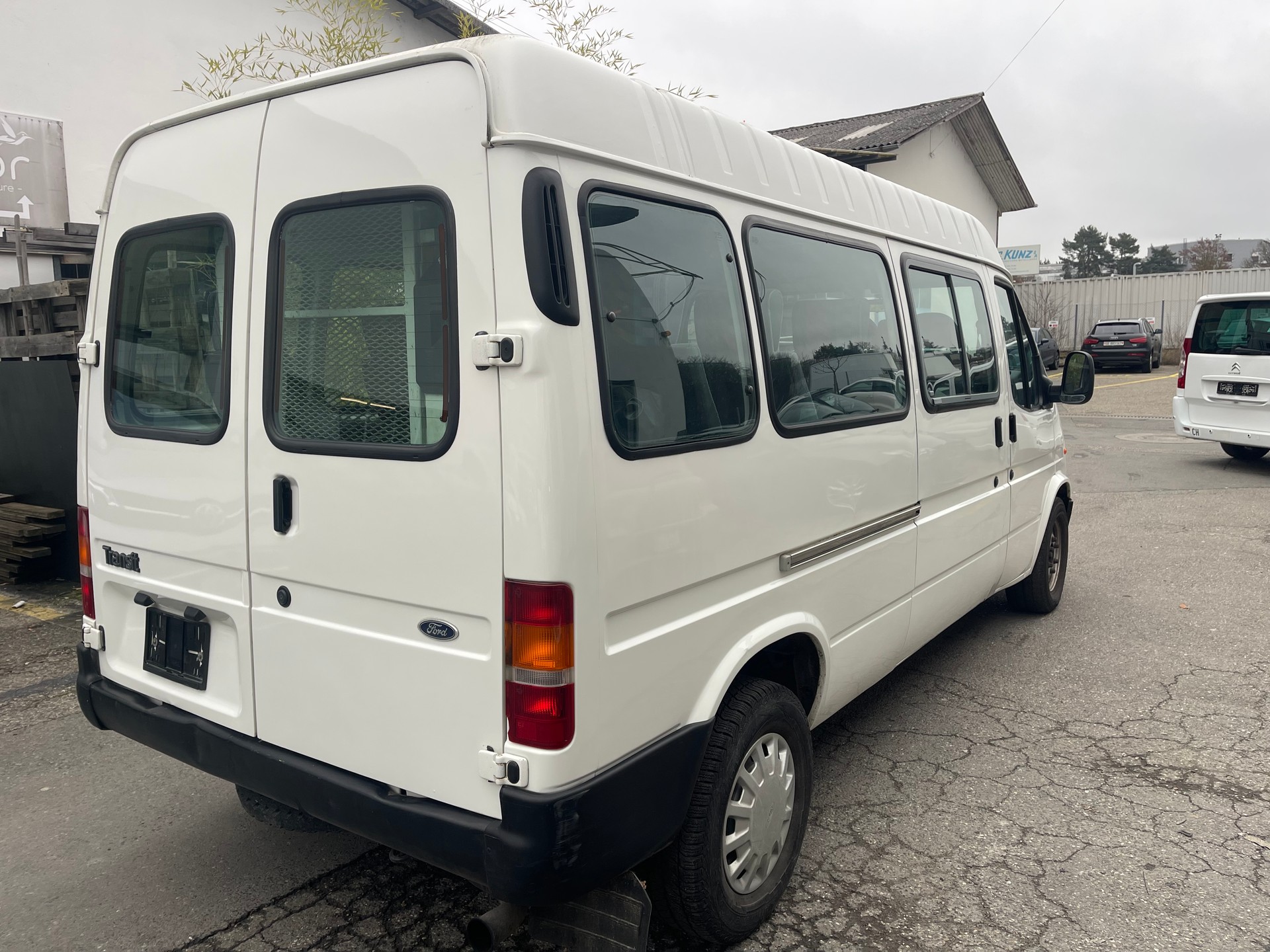 FORD Transit-image-1