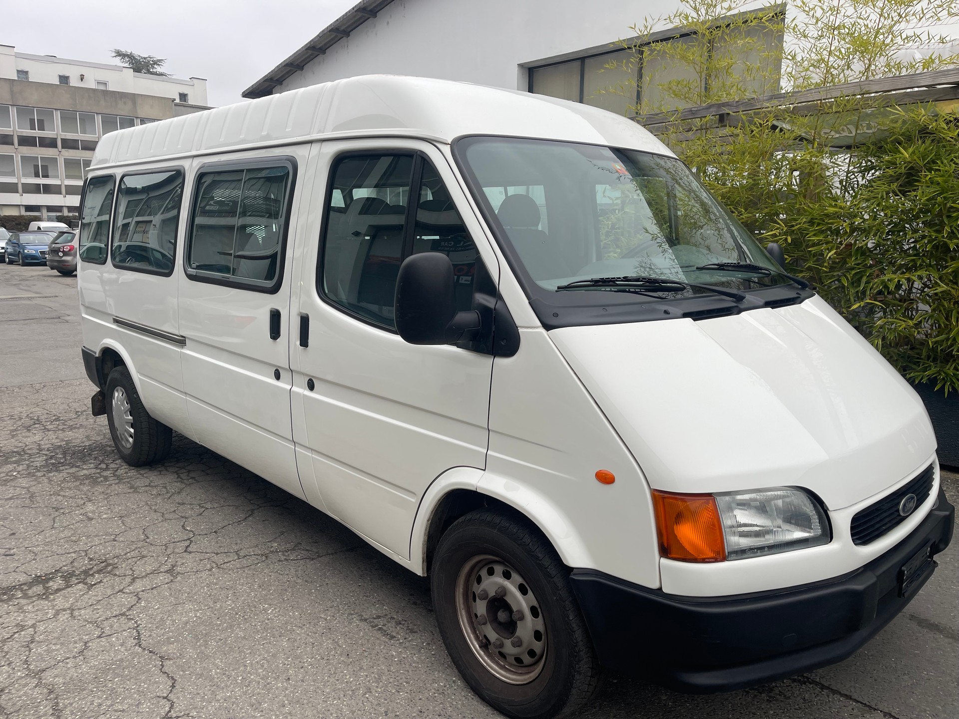 FORD Transit-image-3