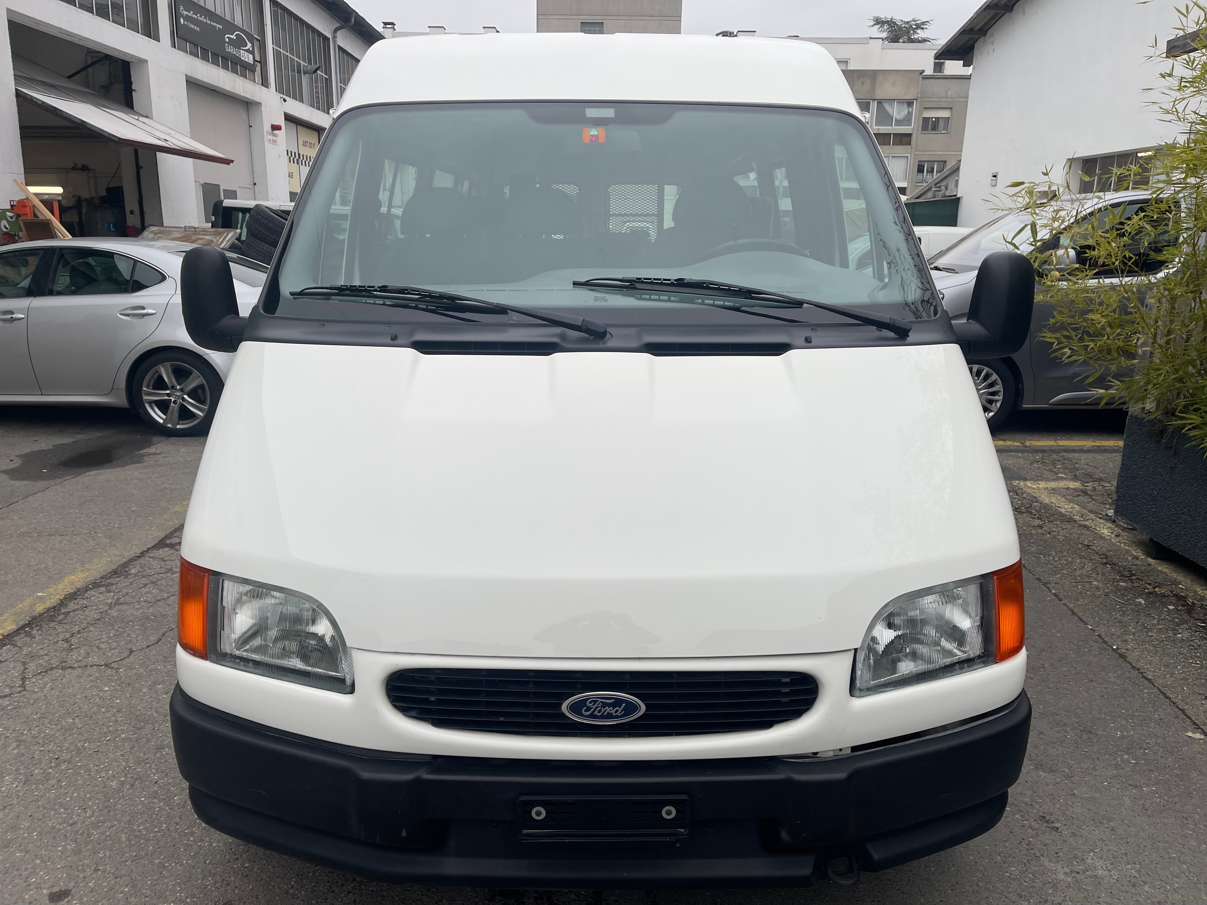 Car photo