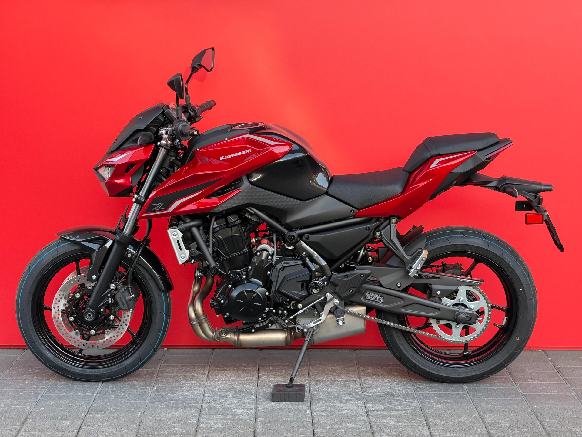 KAWASAKI Z 650 S-showroom-element-2
