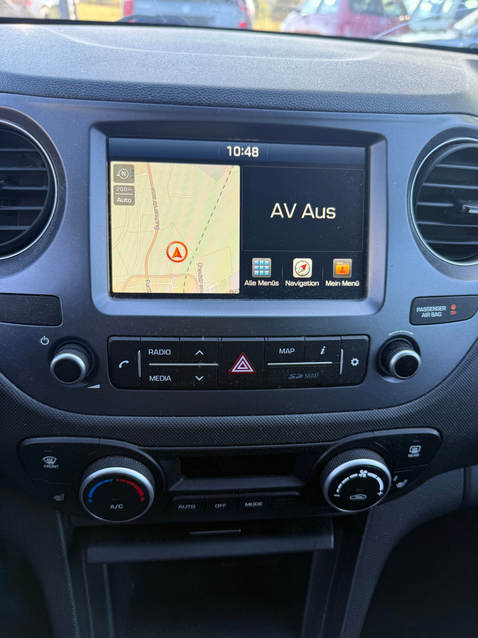 HYUNDAI i10 1.2 Amplia-image-11