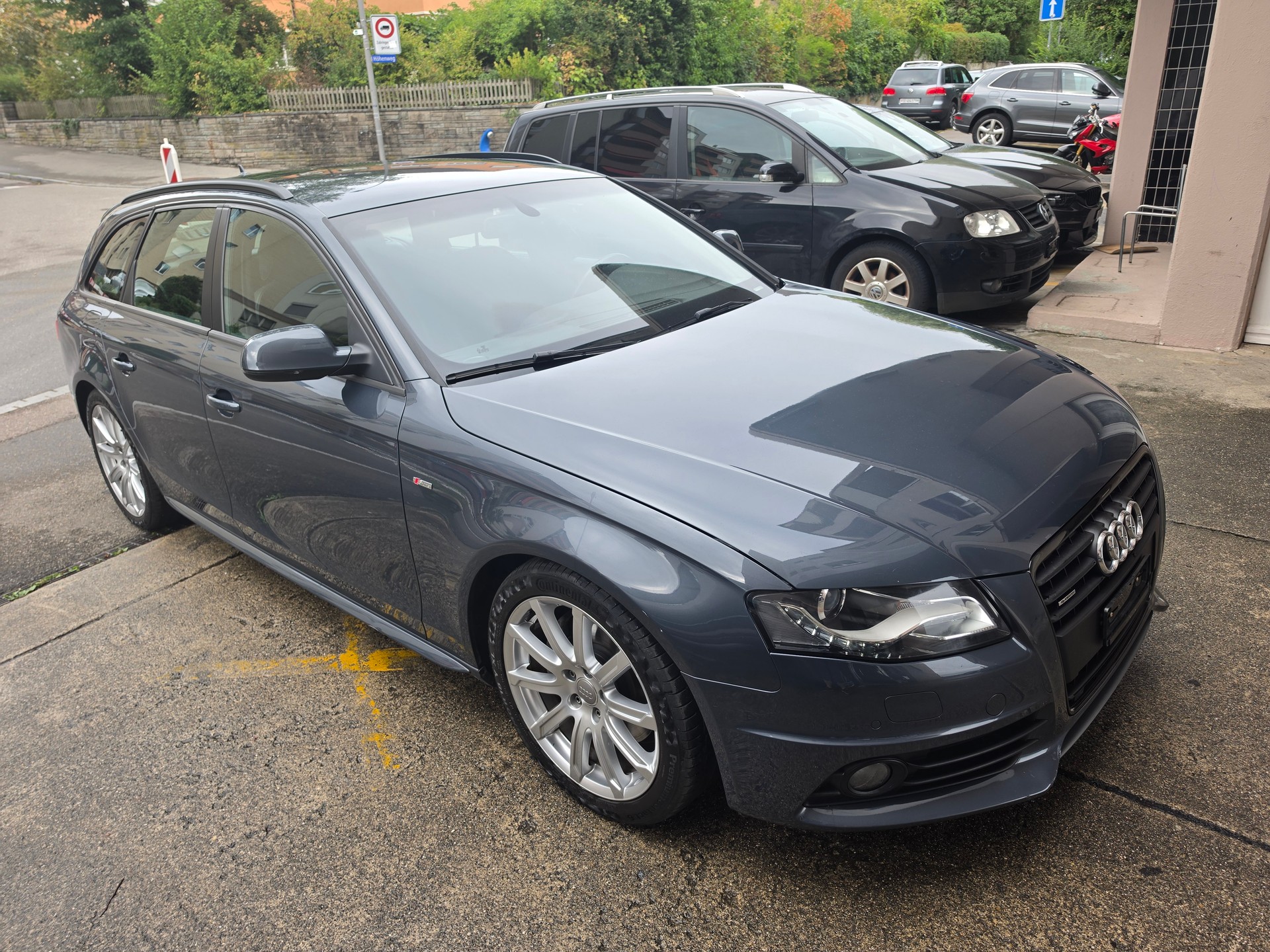 AUDI A4 Avant 2.0 TFSI quattro S-tronic-image-2