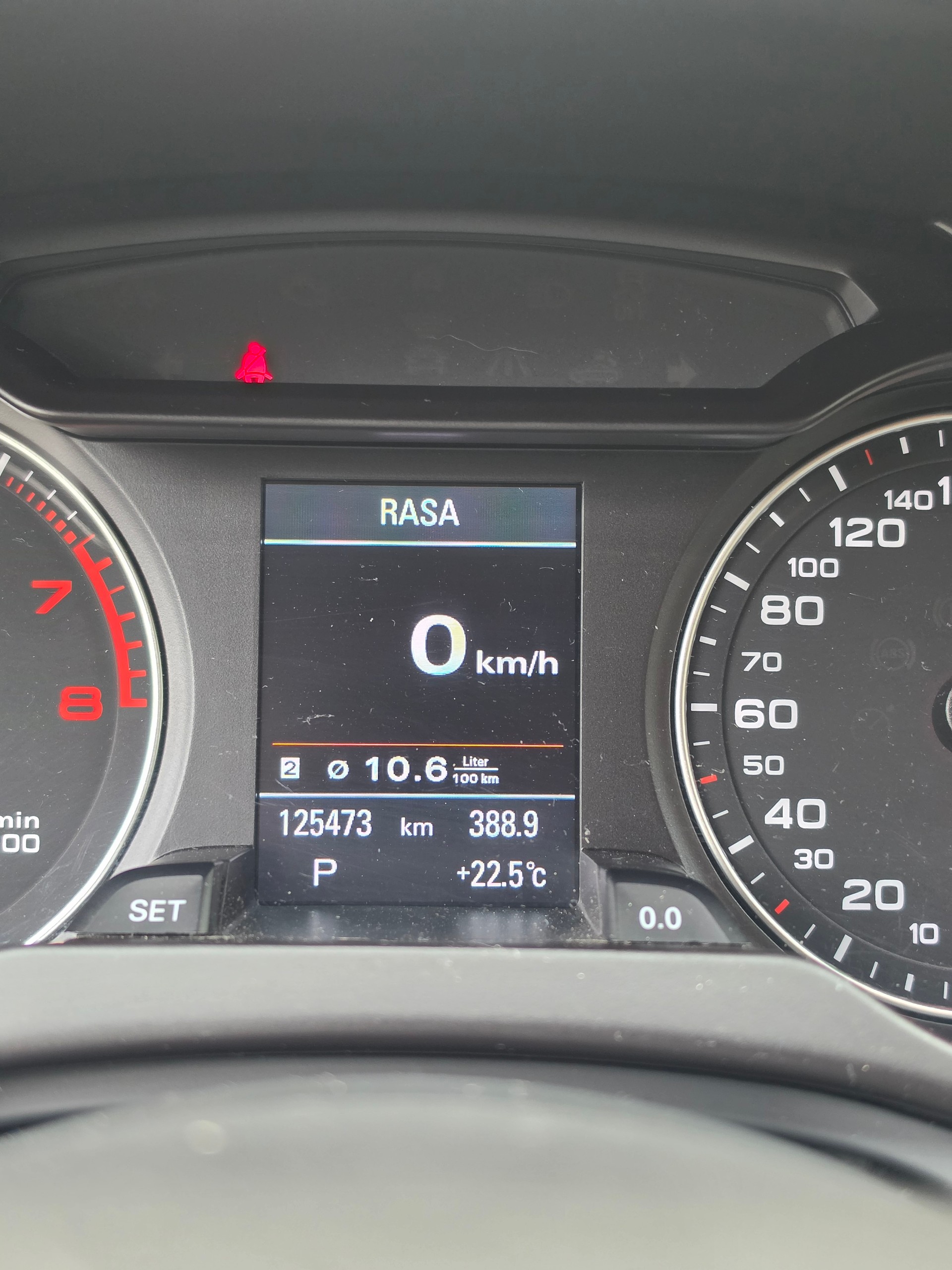 AUDI A4 Avant 2.0 TFSI quattro S-tronic-image-6