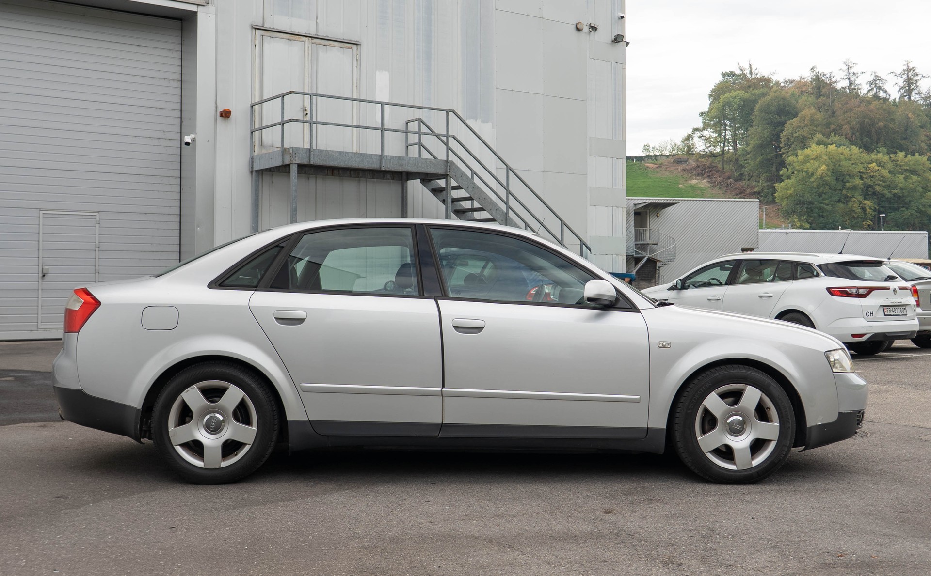 AUDI A4 1.8 T-image-4