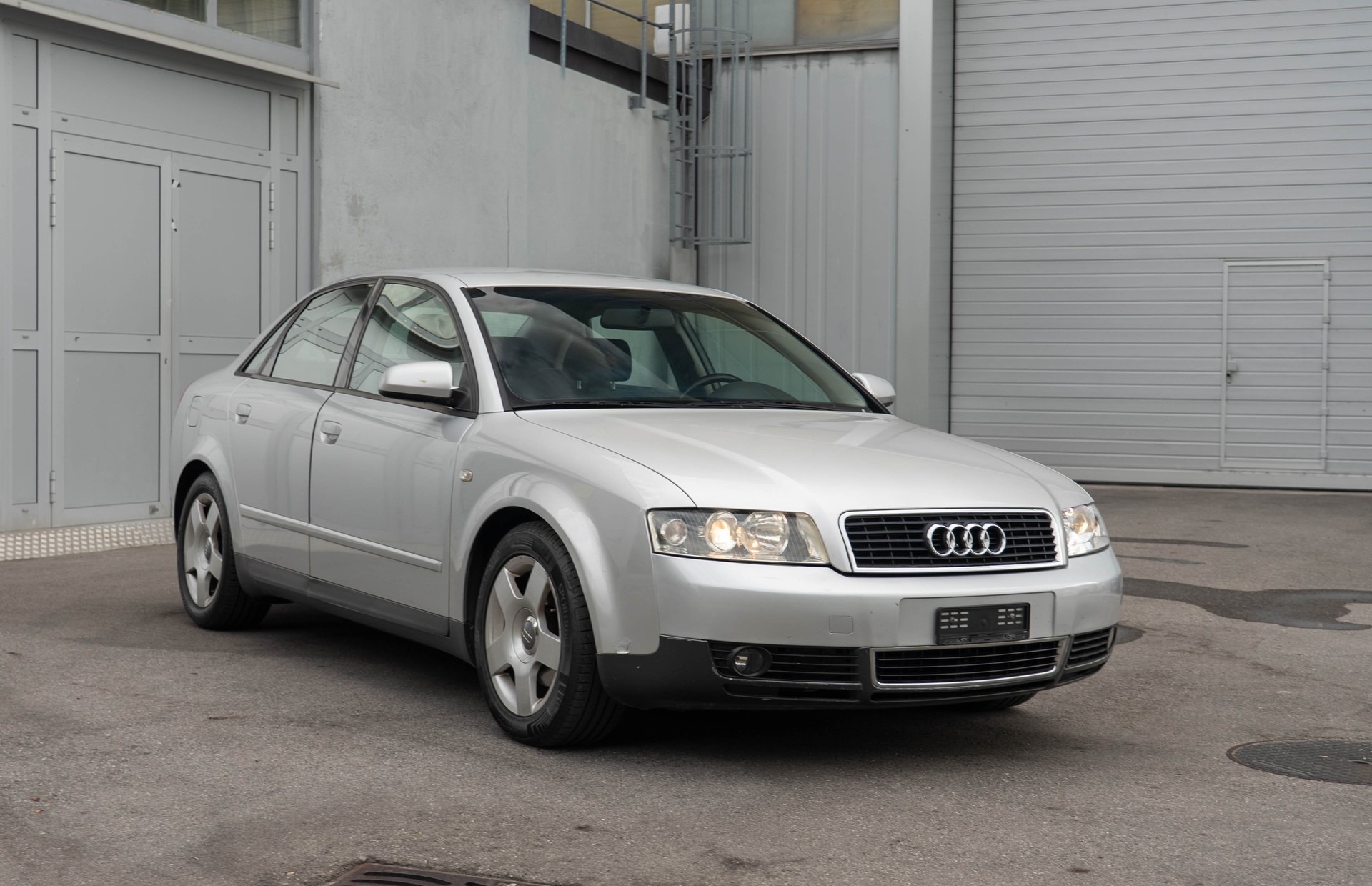 AUDI A4 1.8 T-image-5