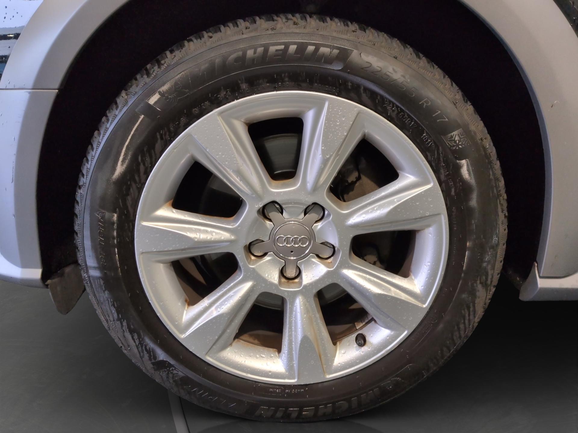 AUDI A4 allroad 2.0 TFSI quattro S-tronic-image-22