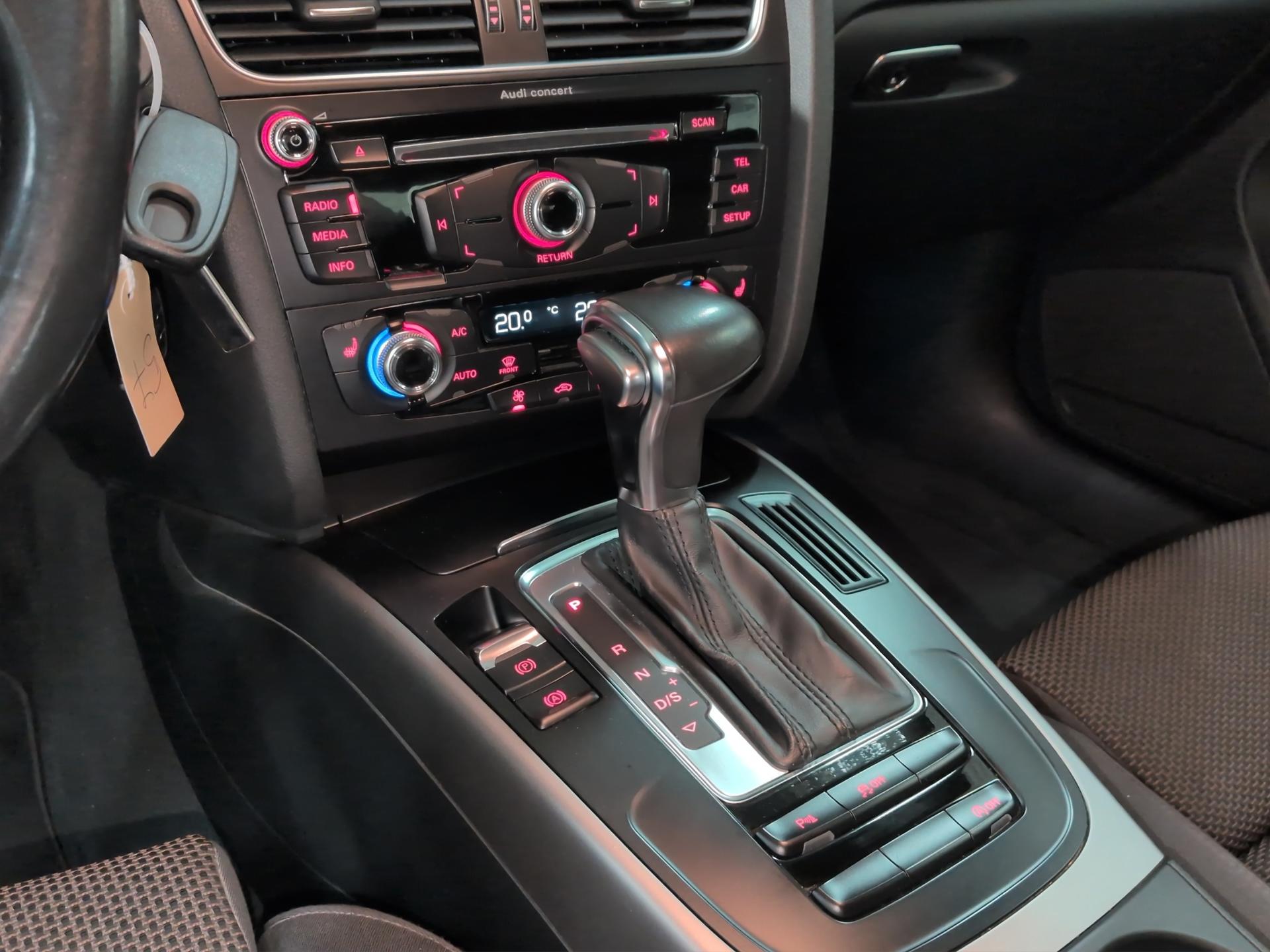 AUDI A4 allroad 2.0 TFSI quattro S-tronic-image-11