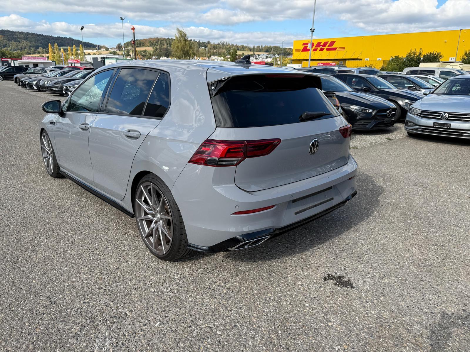 VW Golf VIII 1.5 eTSI R-Line DSG-image-4