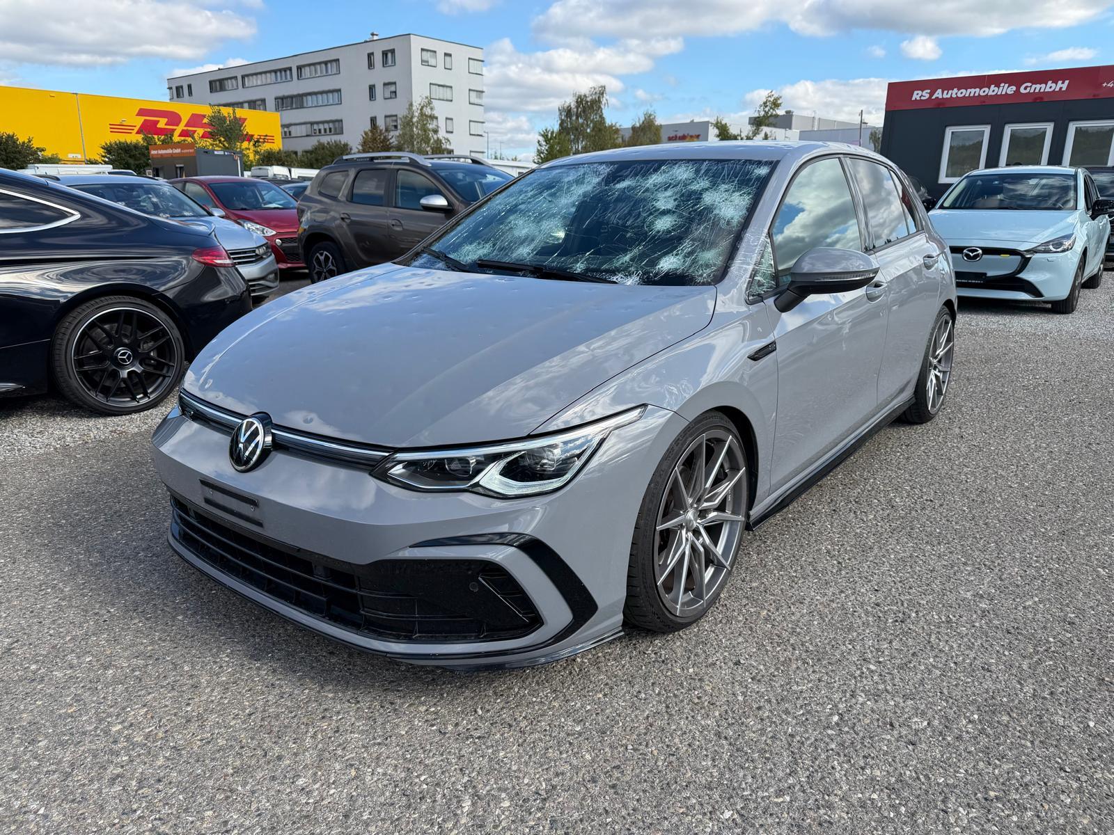 VW Golf VIII 1.5 eTSI R-Line DSG-image-2