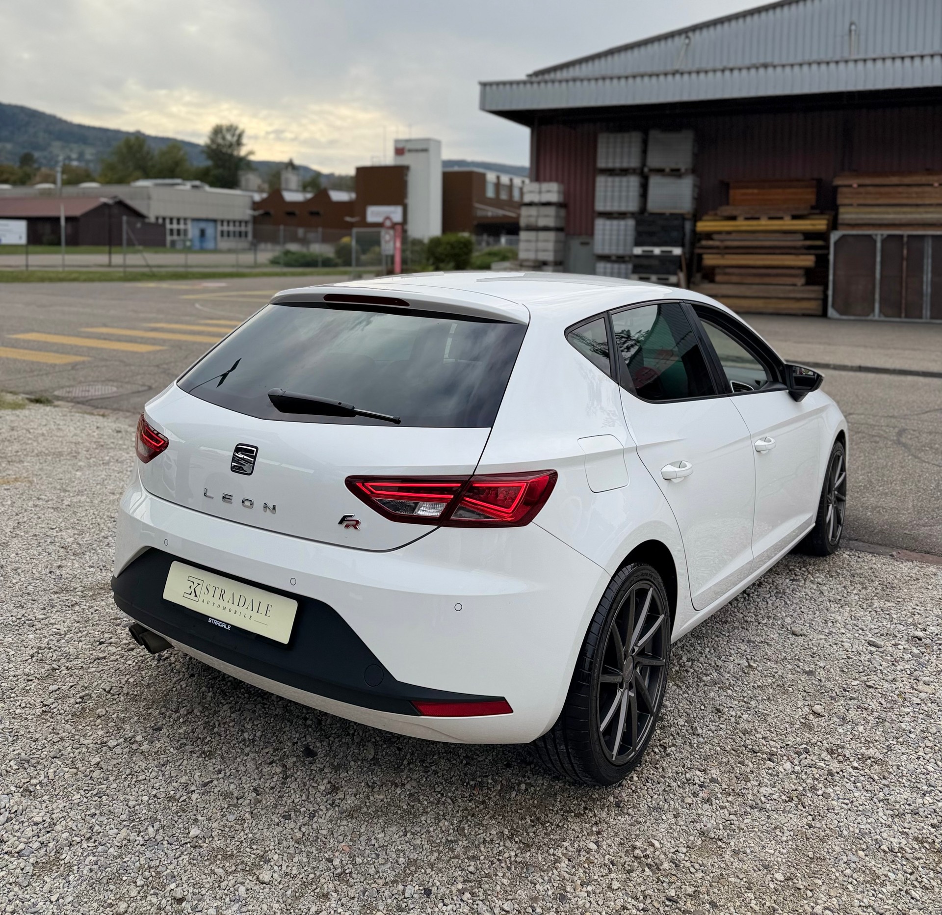 SEAT Leon SC 1.8 TSI FR DSG**Frisch Ab MFK**Garantie**Bose-Sound**-image-3