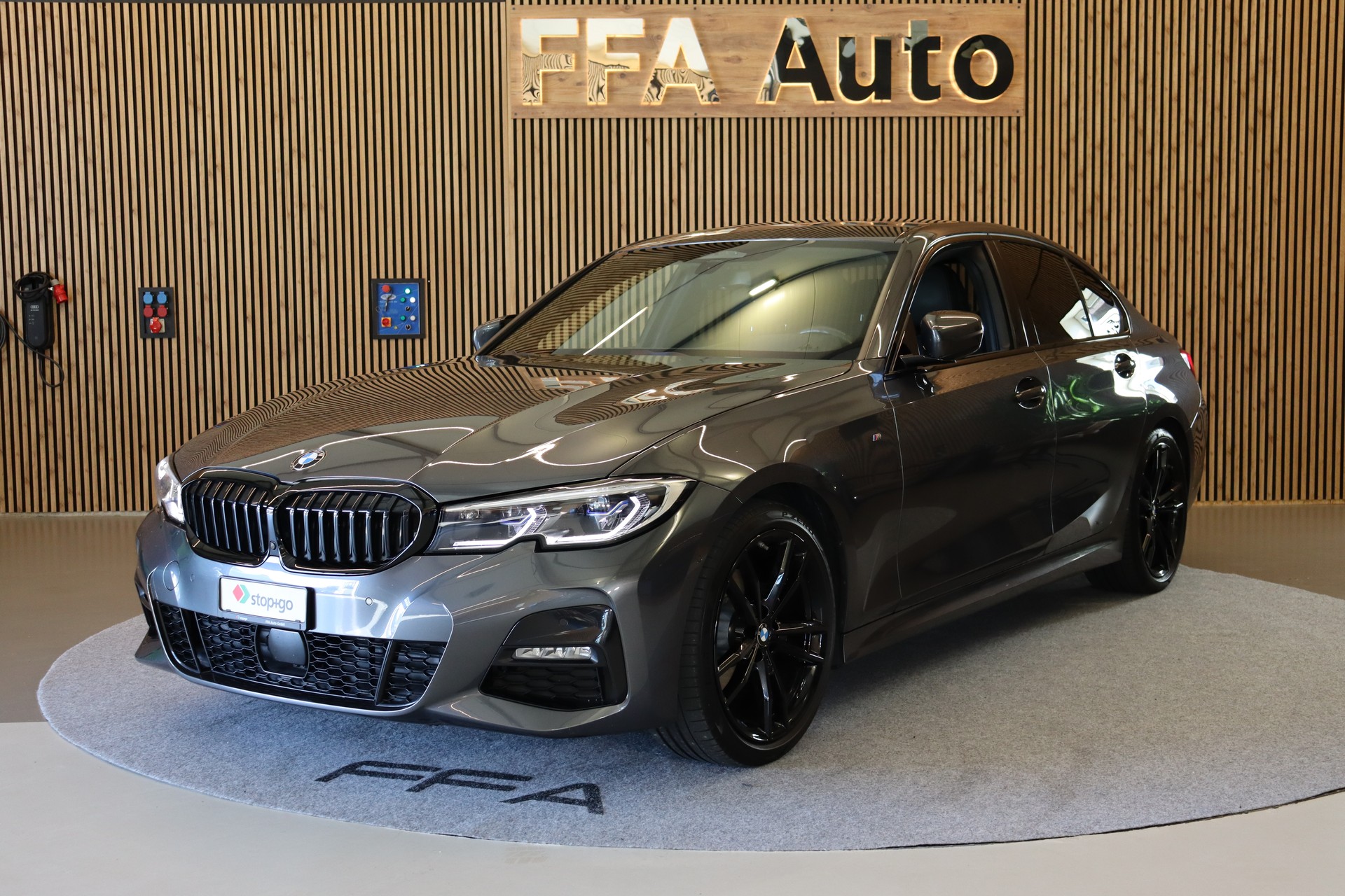 BMW 320d xDrive Pack M Sport-image-0