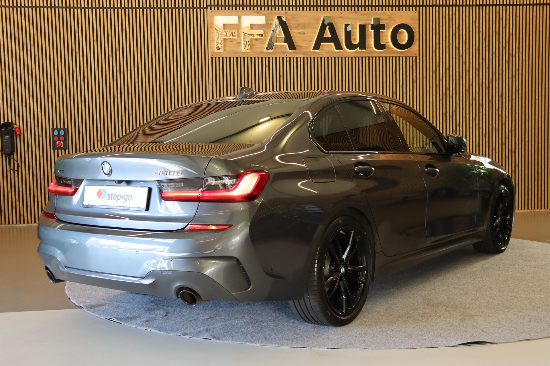 BMW 320d xDrive Pack M Sport-image-7
