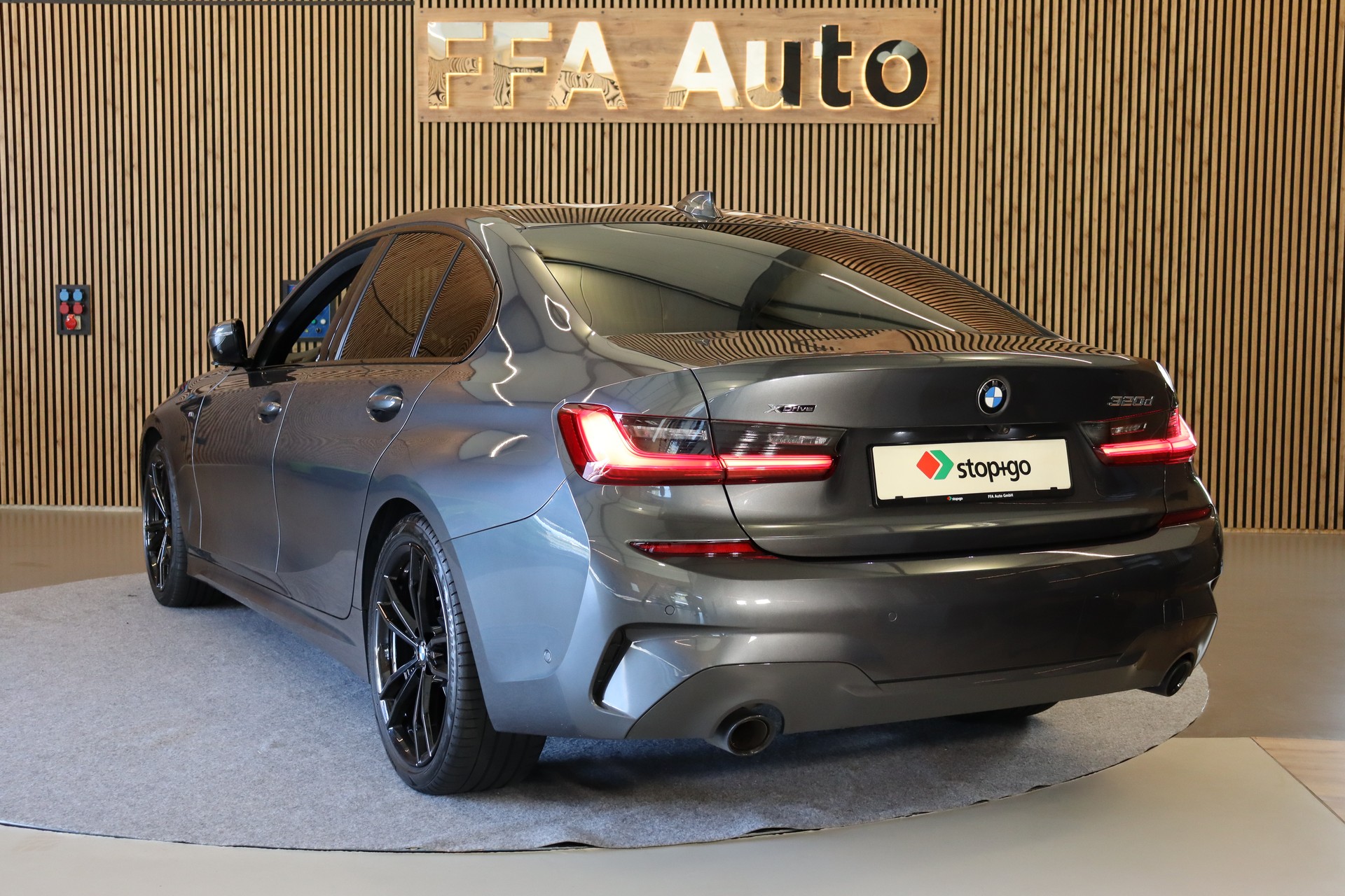 BMW 320d xDrive Pack M Sport-image-9