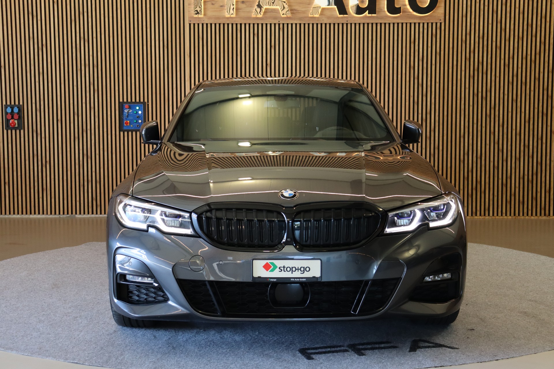 BMW 320d xDrive Pack M Sport-image-3