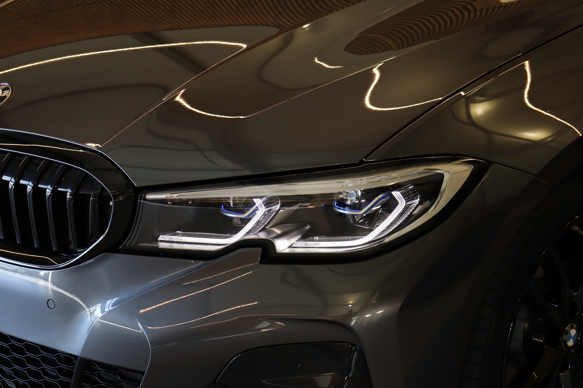 BMW 320d xDrive Pack M Sport-image-4