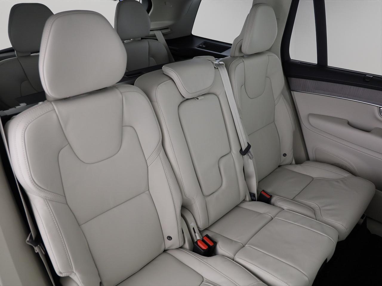 VOLVO XC90 2.0 T8 TE Ultra Dark eAWD-image-9