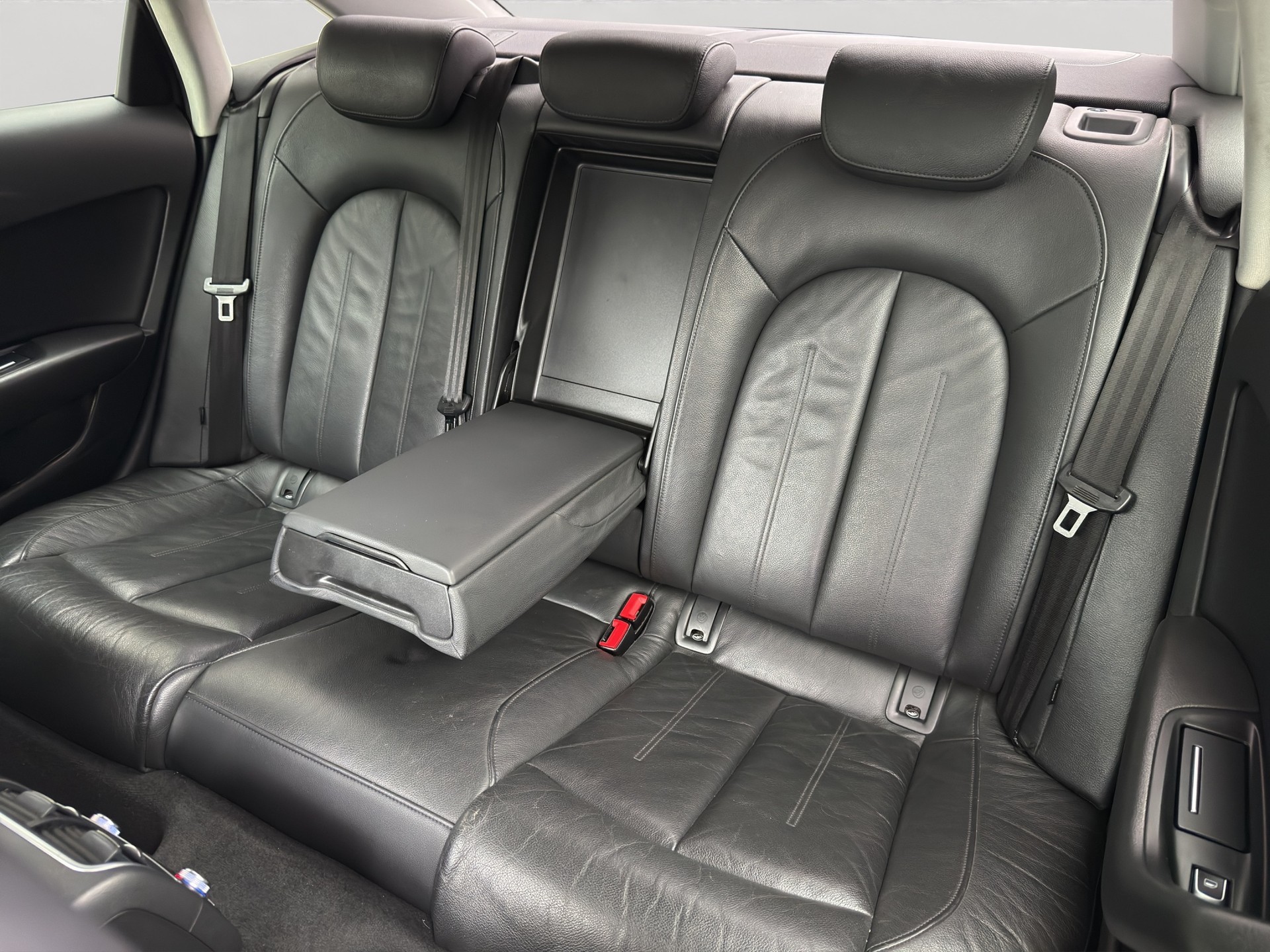 AUDI A6 Limousine 3.0 TDI V6 quattro S-tronic-image-3