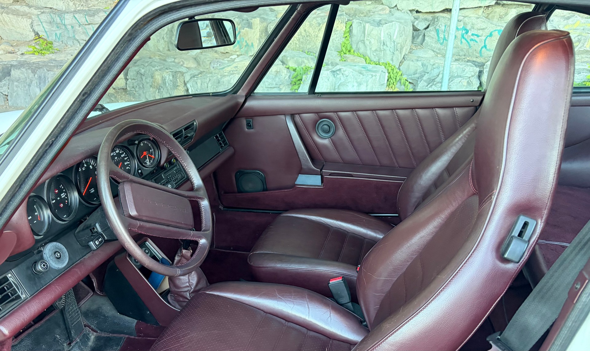 PORSCHE 3.2 Carrera-image-2