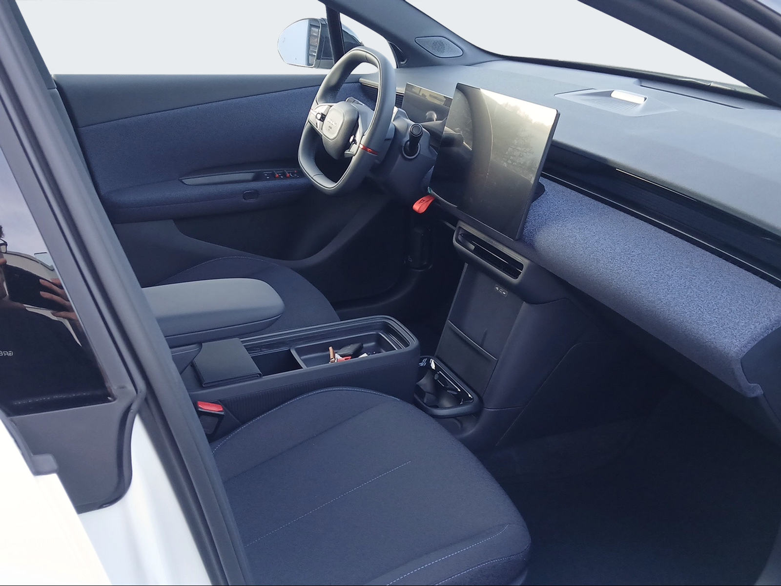 LYNK & CO 02 More-image-12
