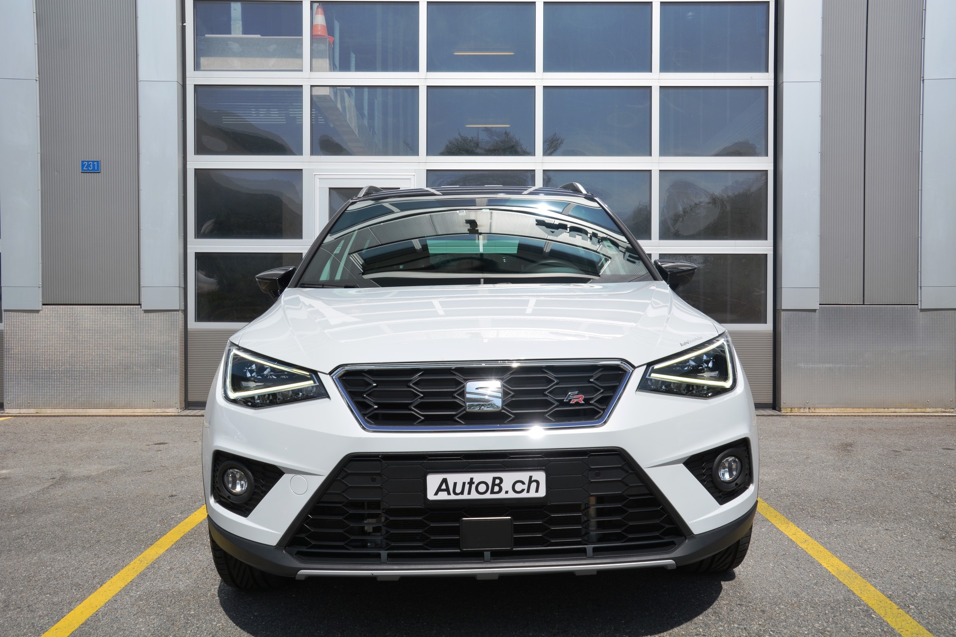 SEAT Arona 1.0 TSI Eco Xcellence DSG-image-2