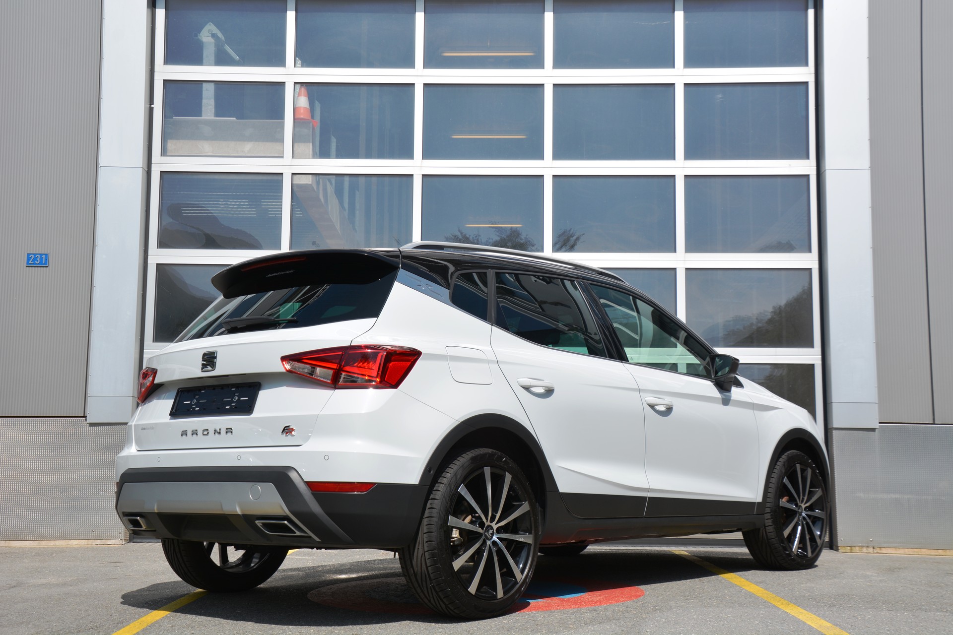 SEAT Arona 1.0 TSI Eco Xcellence DSG-image-1