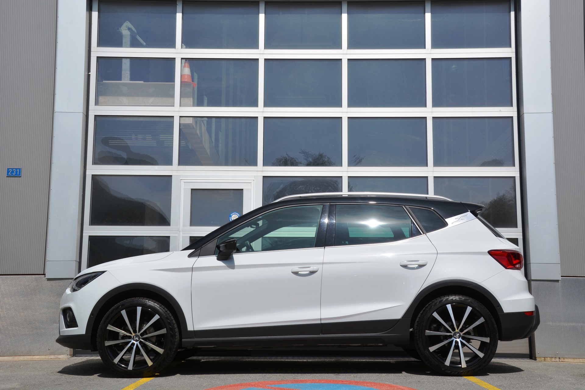 SEAT Arona 1.0 TSI Eco Xcellence DSG-image-3