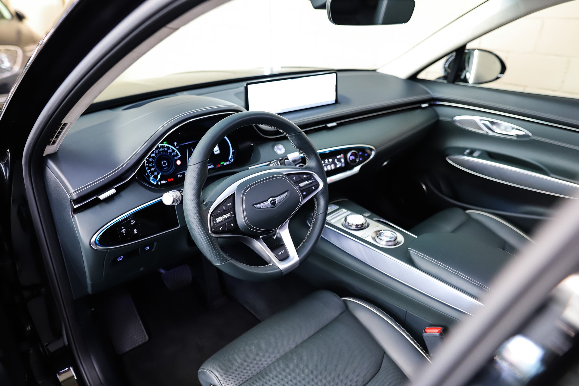 GENESIS GV70 Electrified Sport kWh 77,4 AWD * VIK Black *-image-7