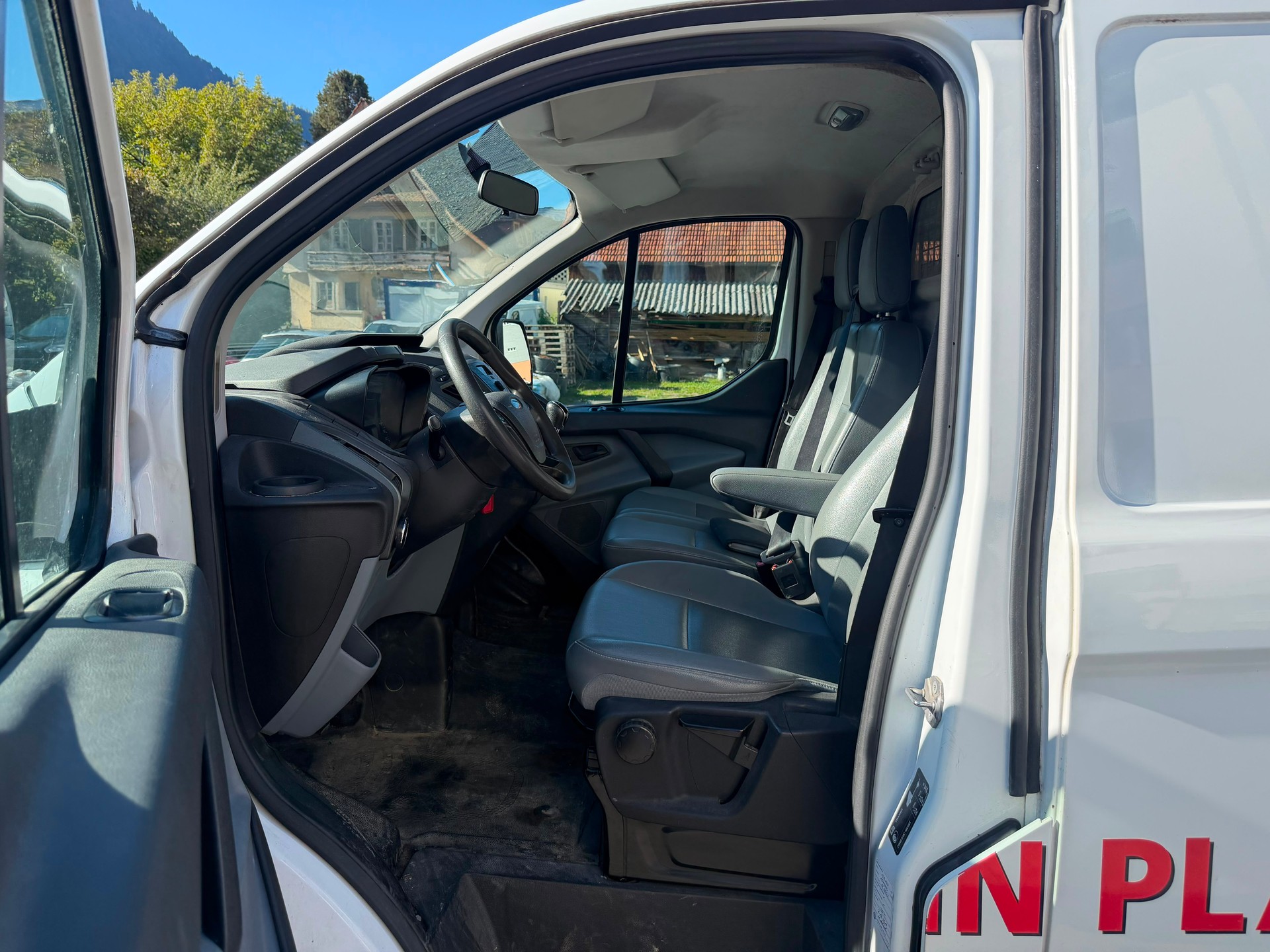 FORD Transit Custom Van 290 L1H1 Trend-image-10