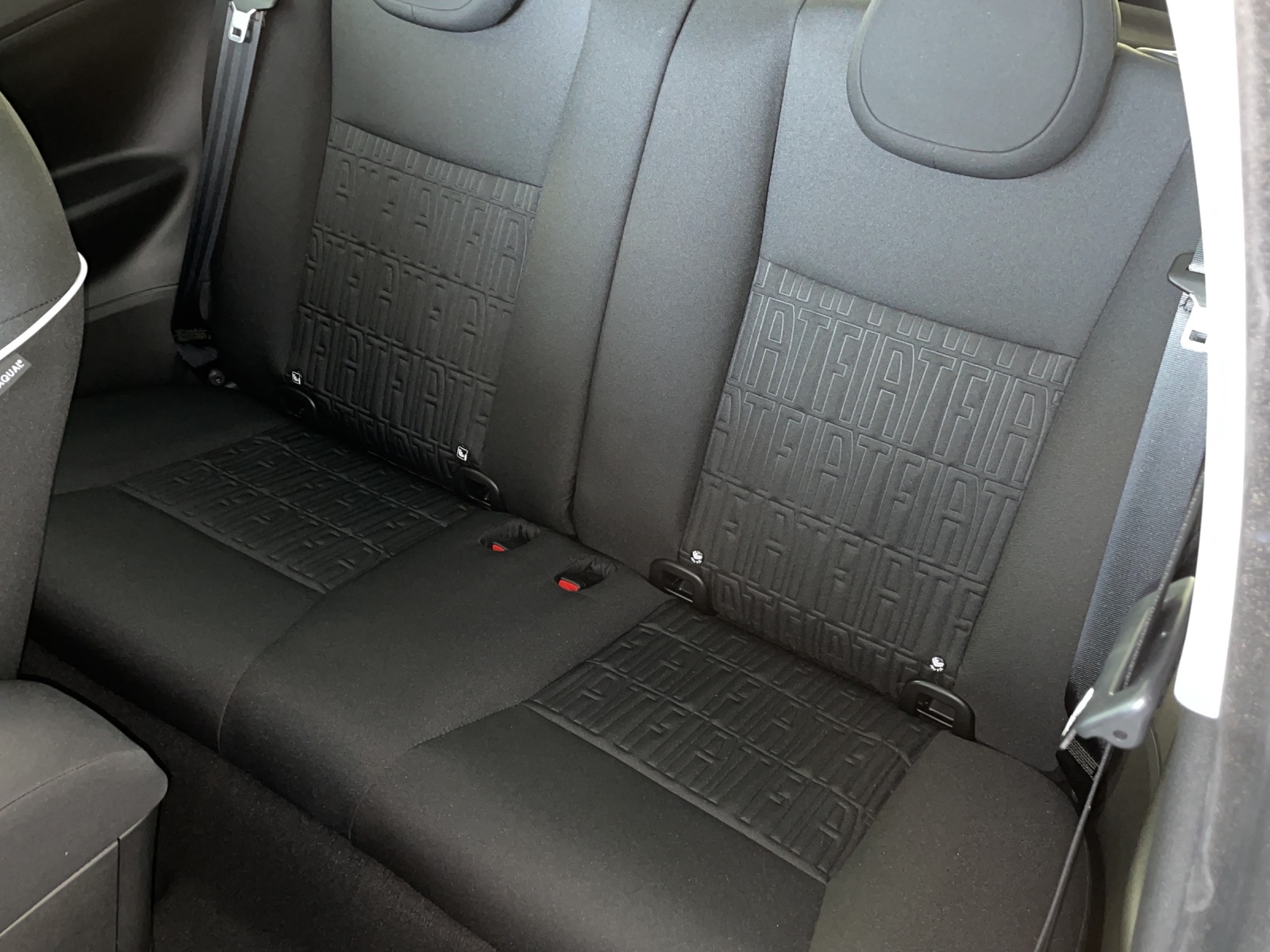 FIAT 500 Swiss Edition-image-7