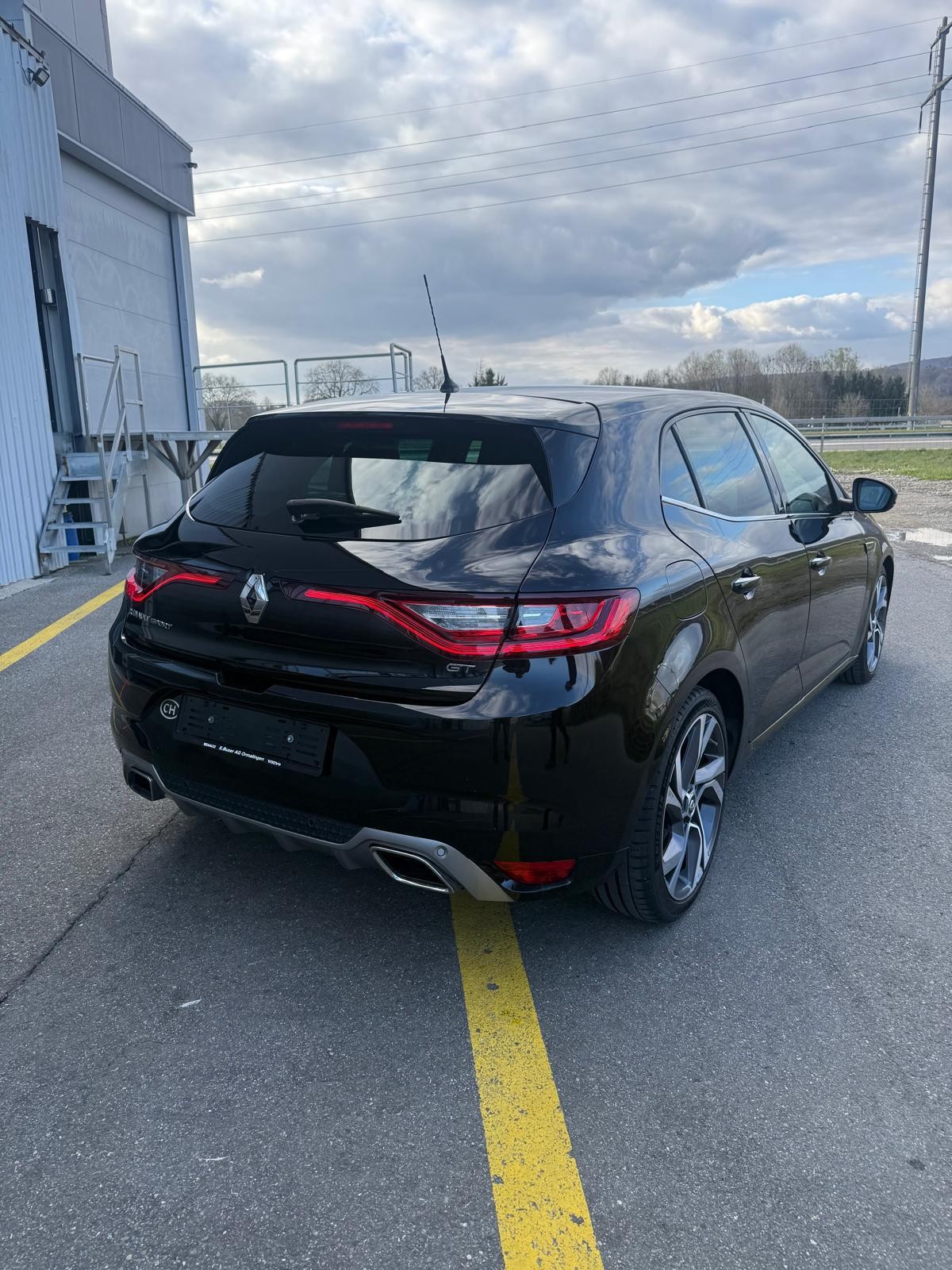 RENAULT Mégane 1.6 16V Turbo GT EDC-image-4