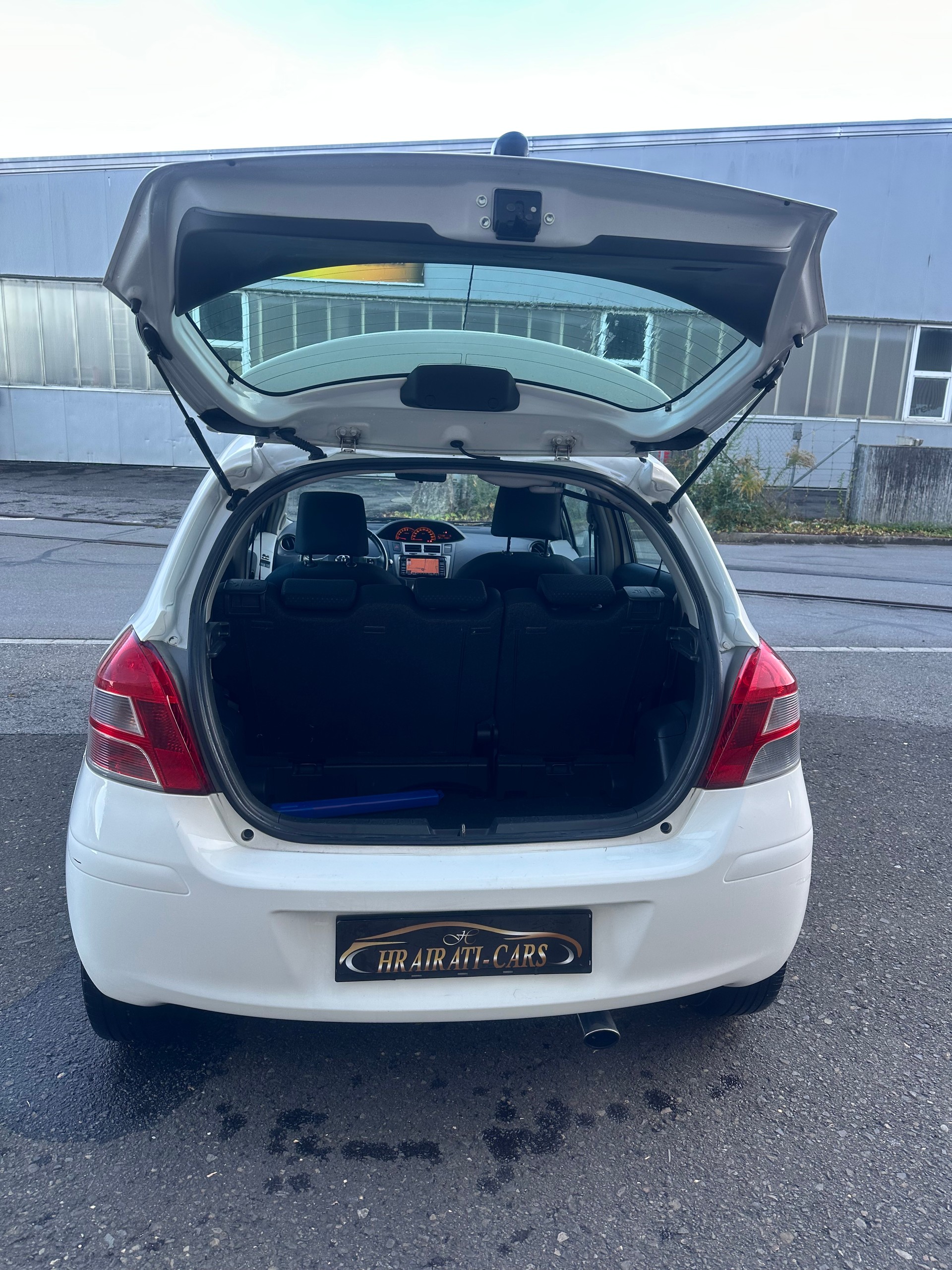 TOYOTA Yaris 1.33 S-image-6