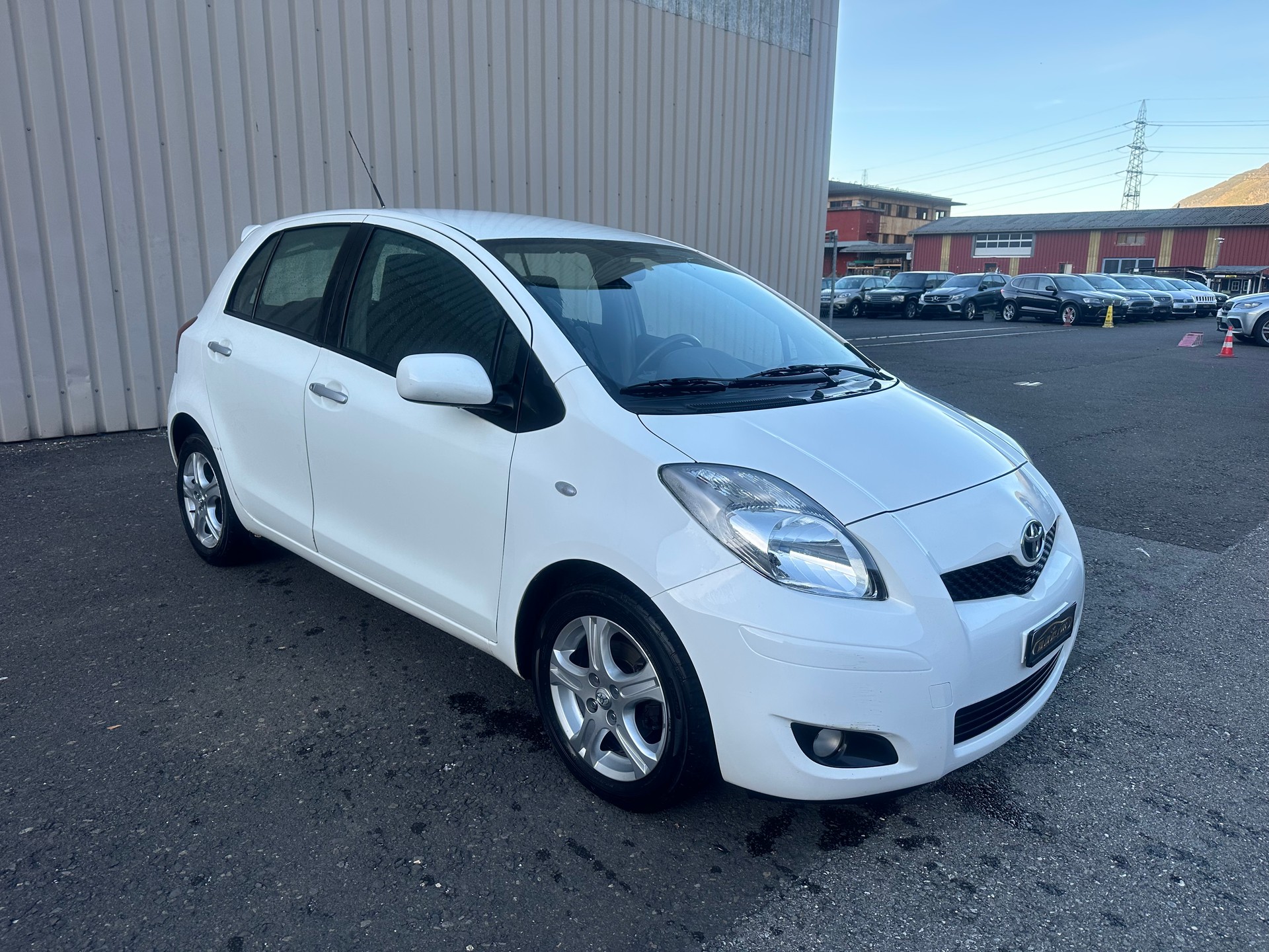 TOYOTA Yaris 1.33 S-image-1
