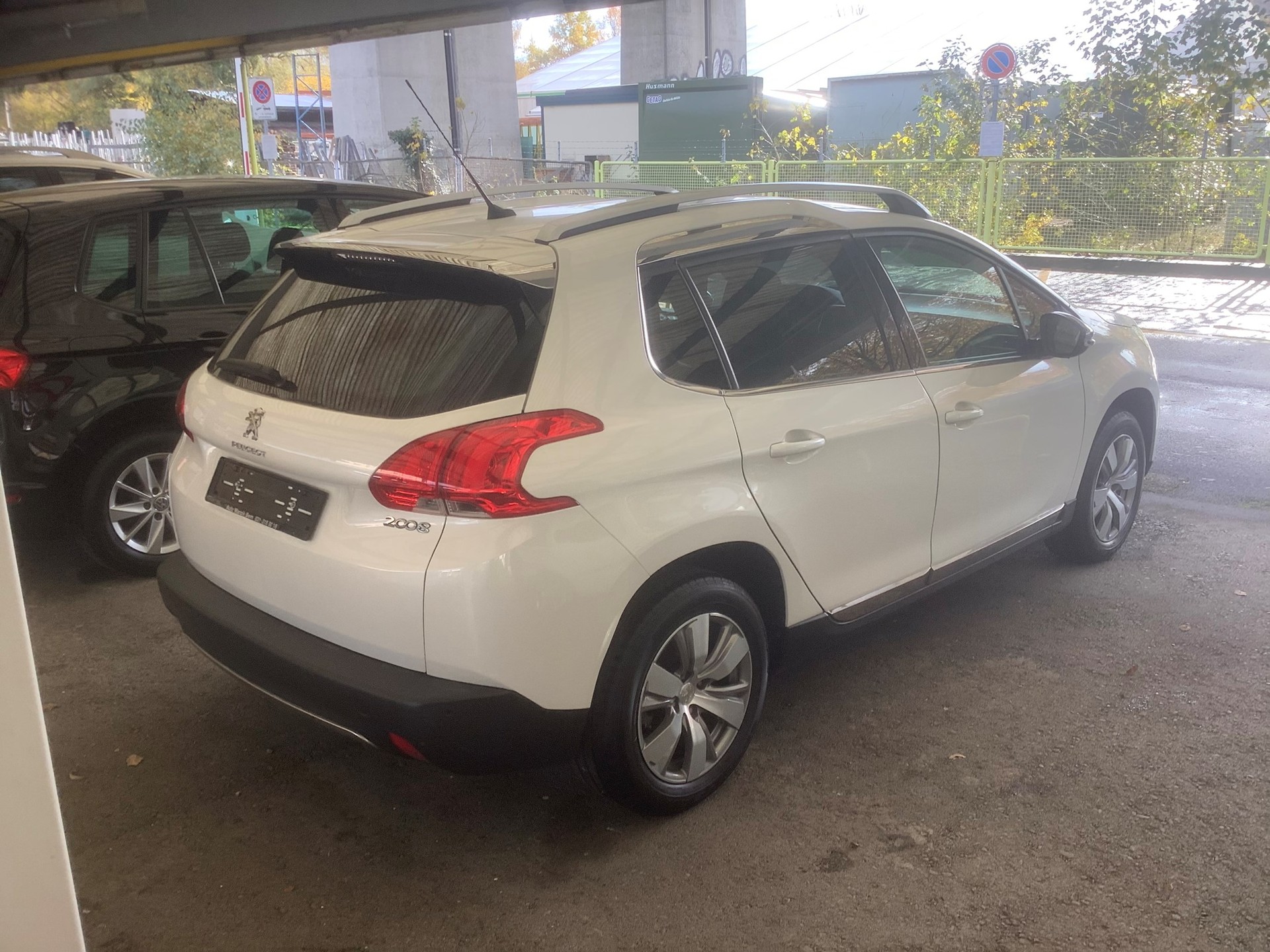 PEUGEOT 2008 1.6 VTI Allure-image-5