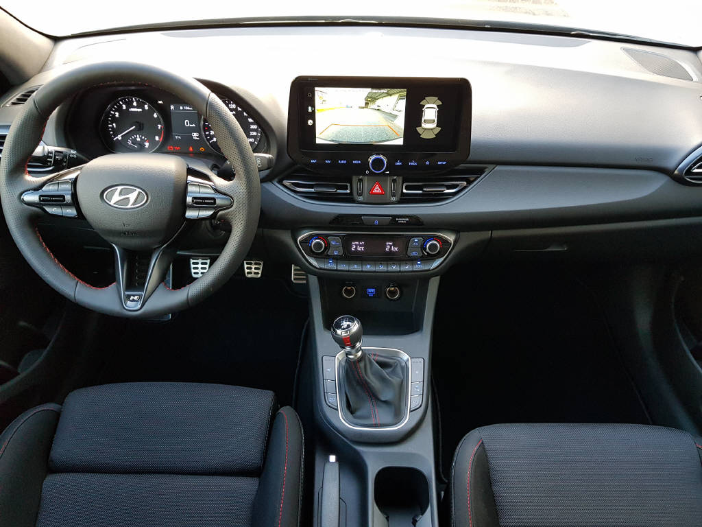 HYUNDAI i30 1.5 T-GDi N-Line-image-4