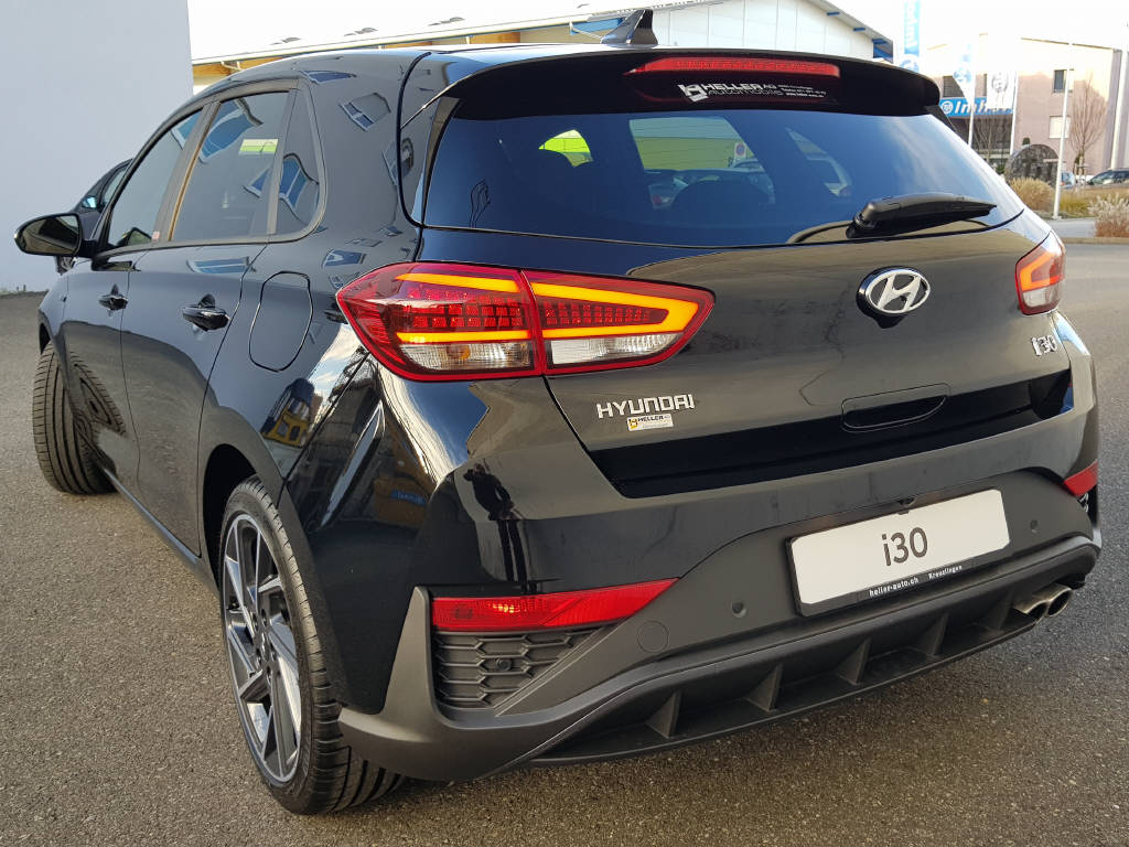 HYUNDAI i30 1.5 T-GDi N-Line-image-2