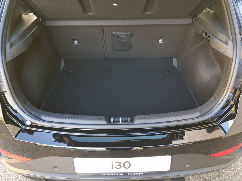 HYUNDAI i30 1.5 T-GDi N-Line-image-10