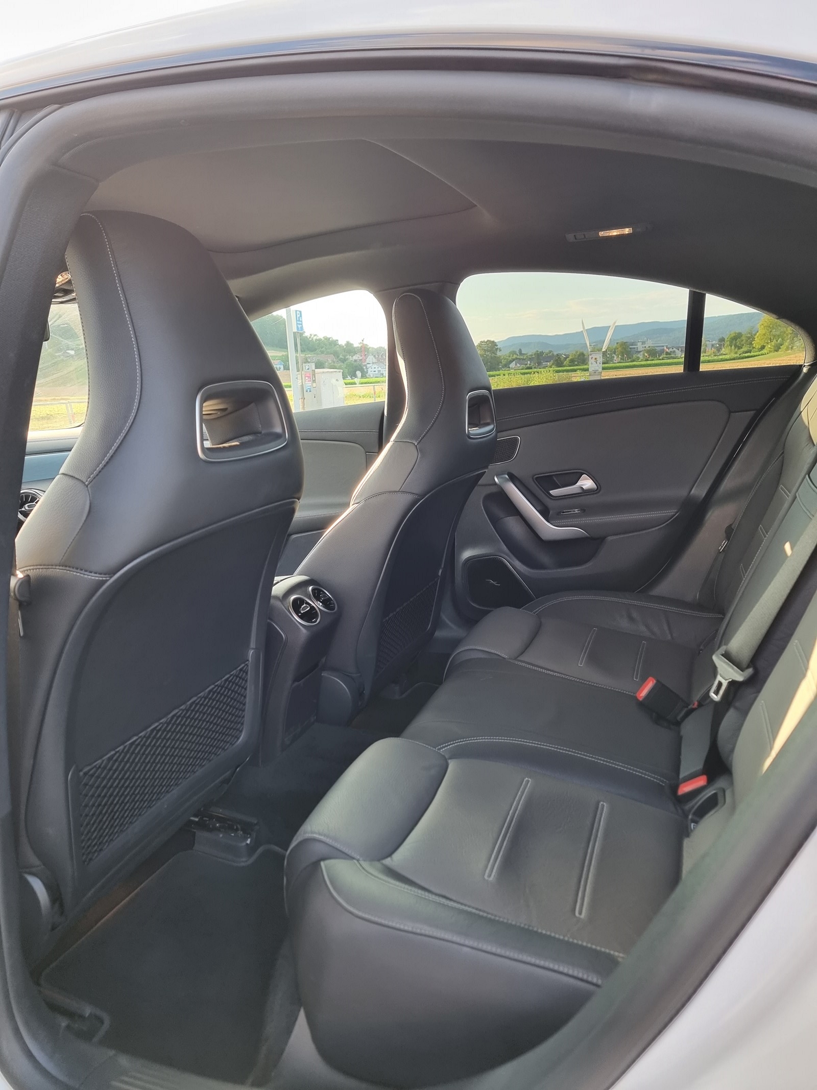 MERCEDES-BENZ CLA 250 4Matic AMG Line 7G-DCT-image-7