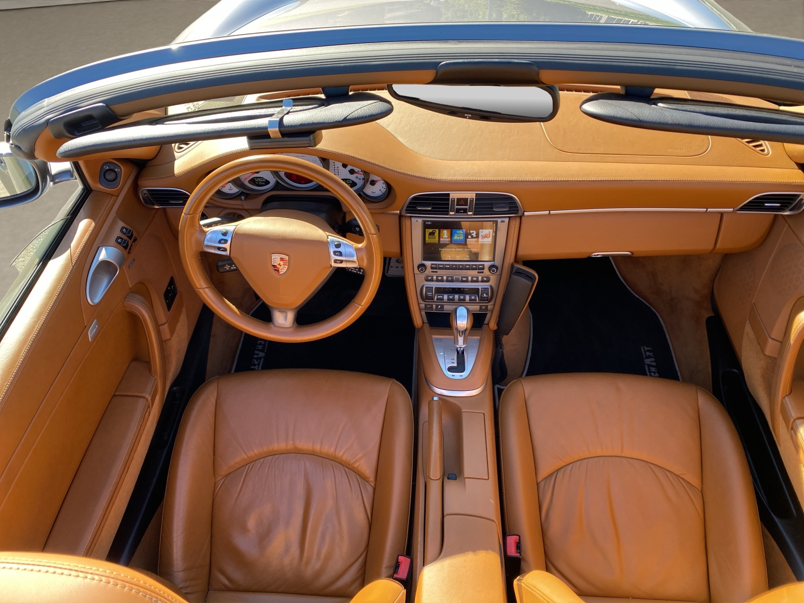 PORSCHE 911 Cabrio Carrera 4S TECHART-image-9