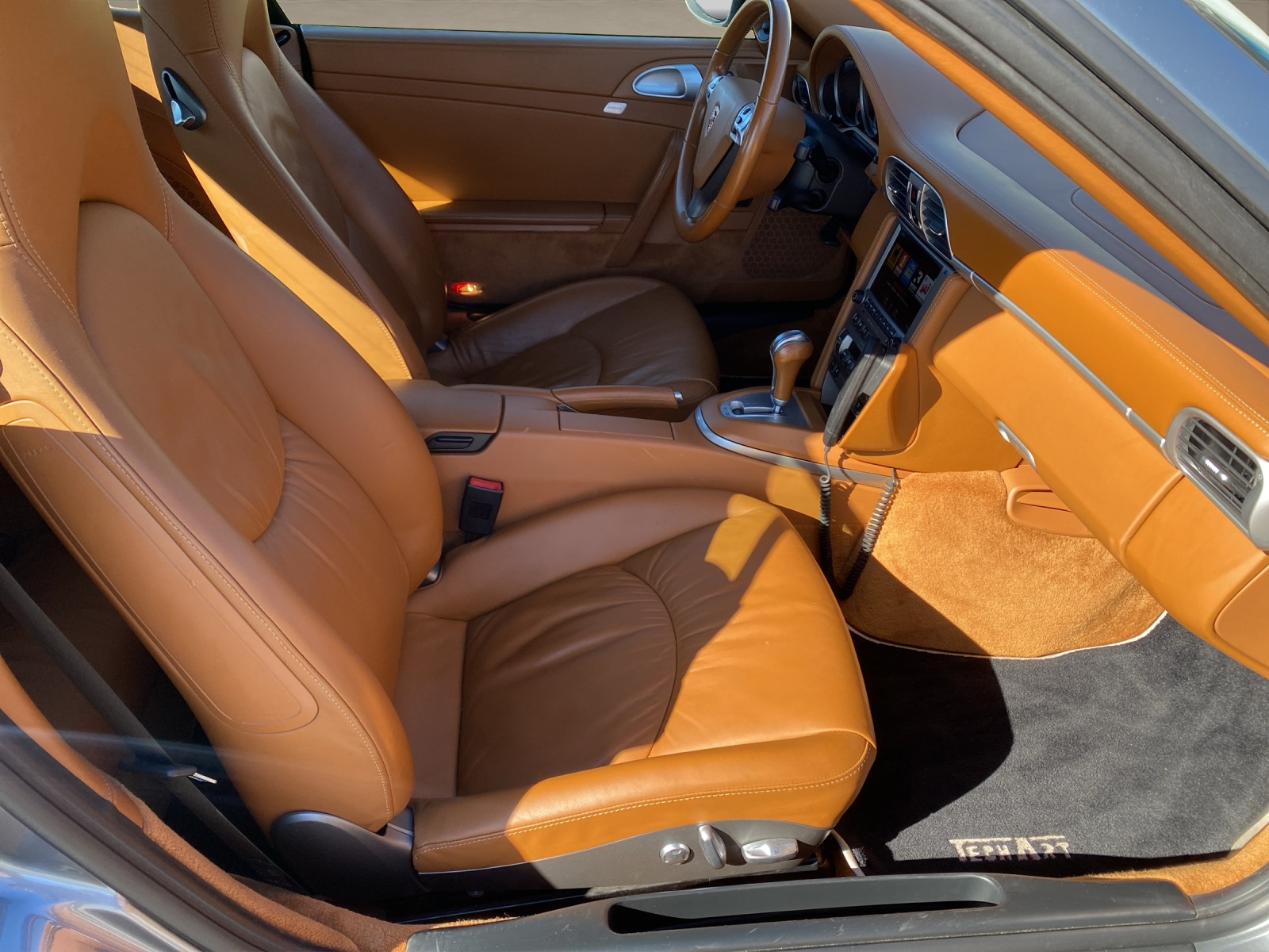 PORSCHE 911 Cabrio Carrera 4S TECHART-image-11