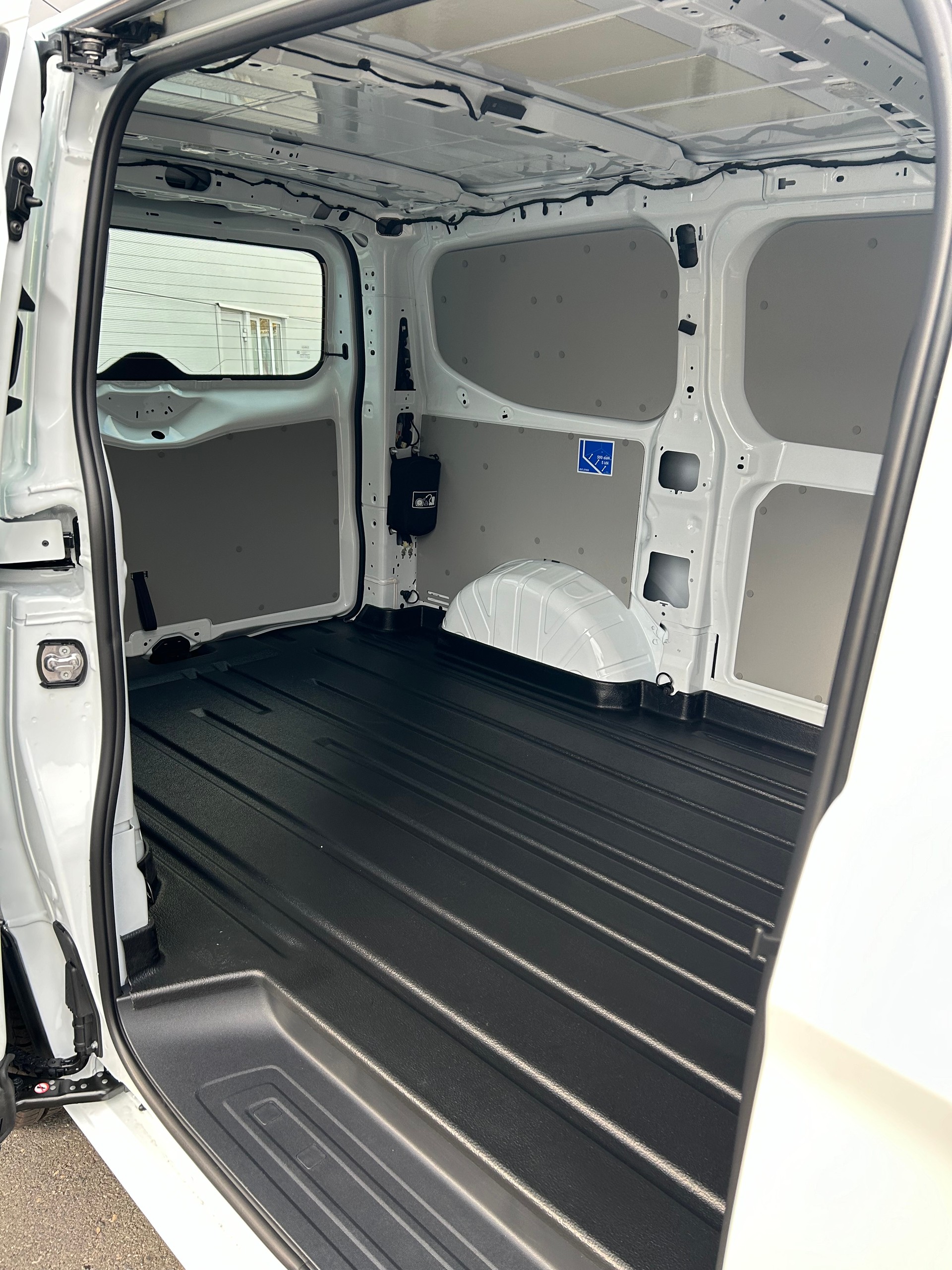FORD Transit Custom Van 320 L1H1 82,5kWh Trend-image-5