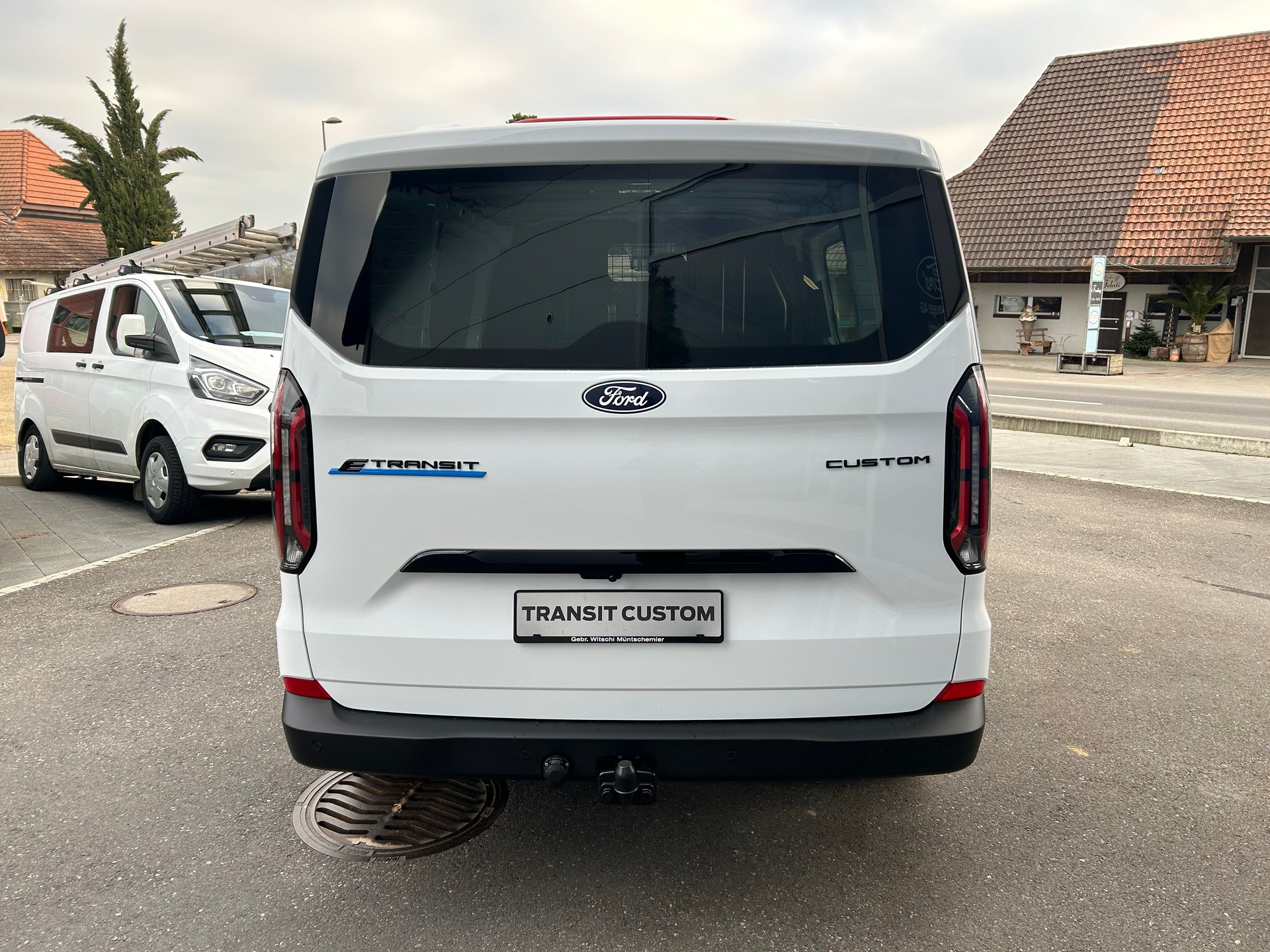 FORD Transit Custom Van 320 L1H1 82,5kWh Trend-showroom-element-2