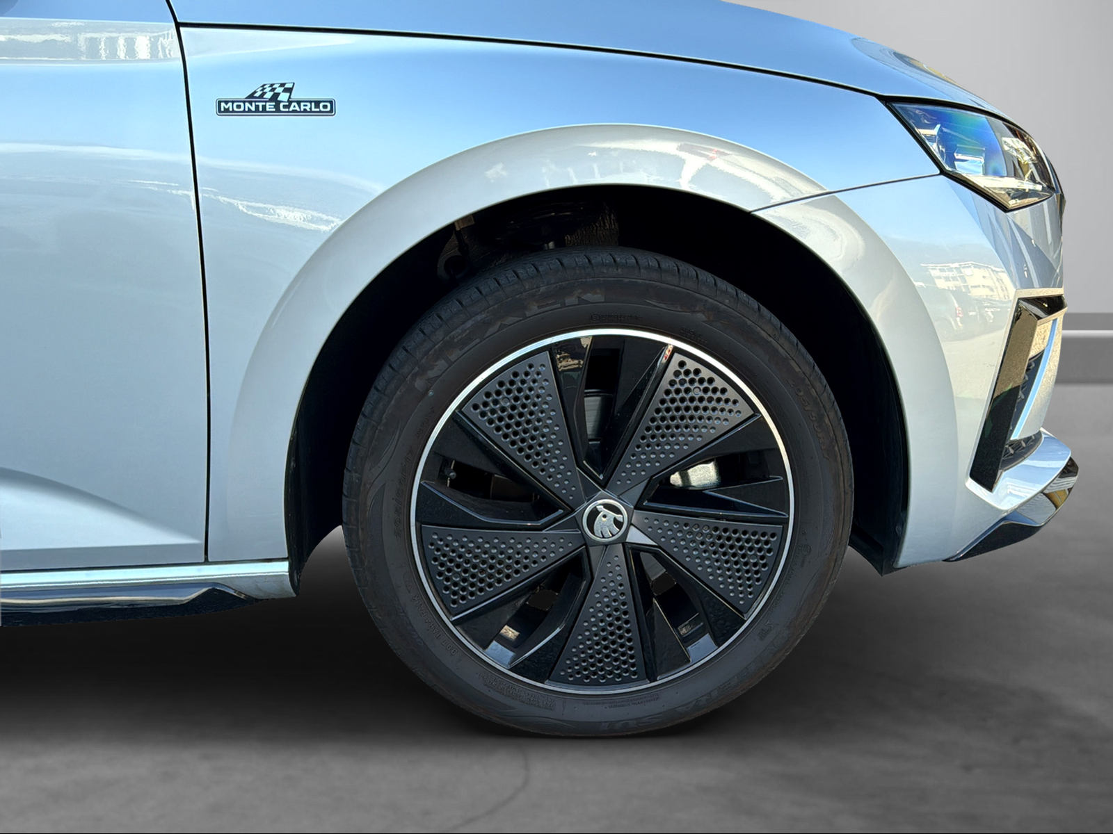 SKODA Scala 1.0 TSI Monte Carlo DSG-image-13